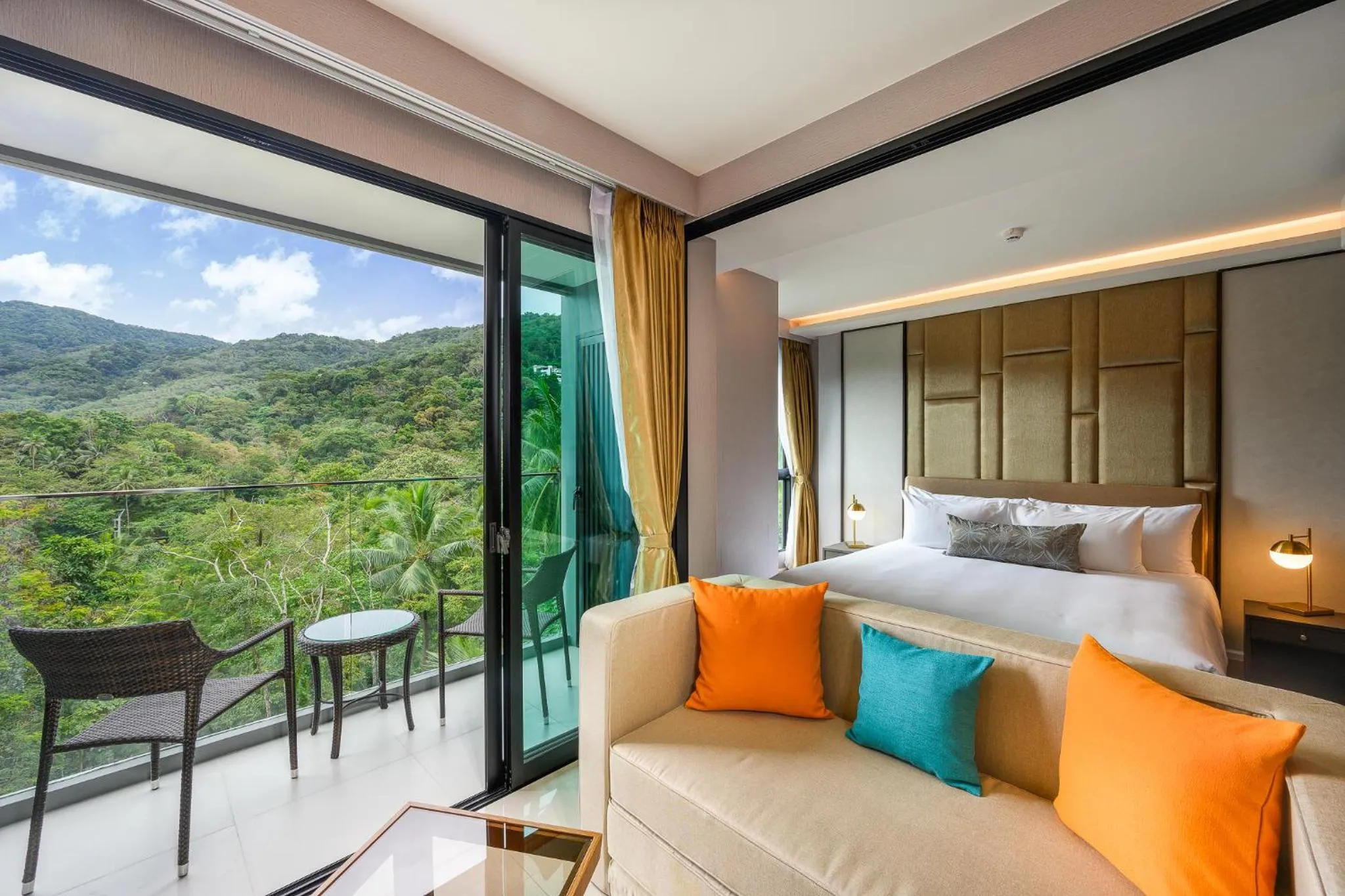 Property building, Bed in Mida Grande Resort Phuket Official Account