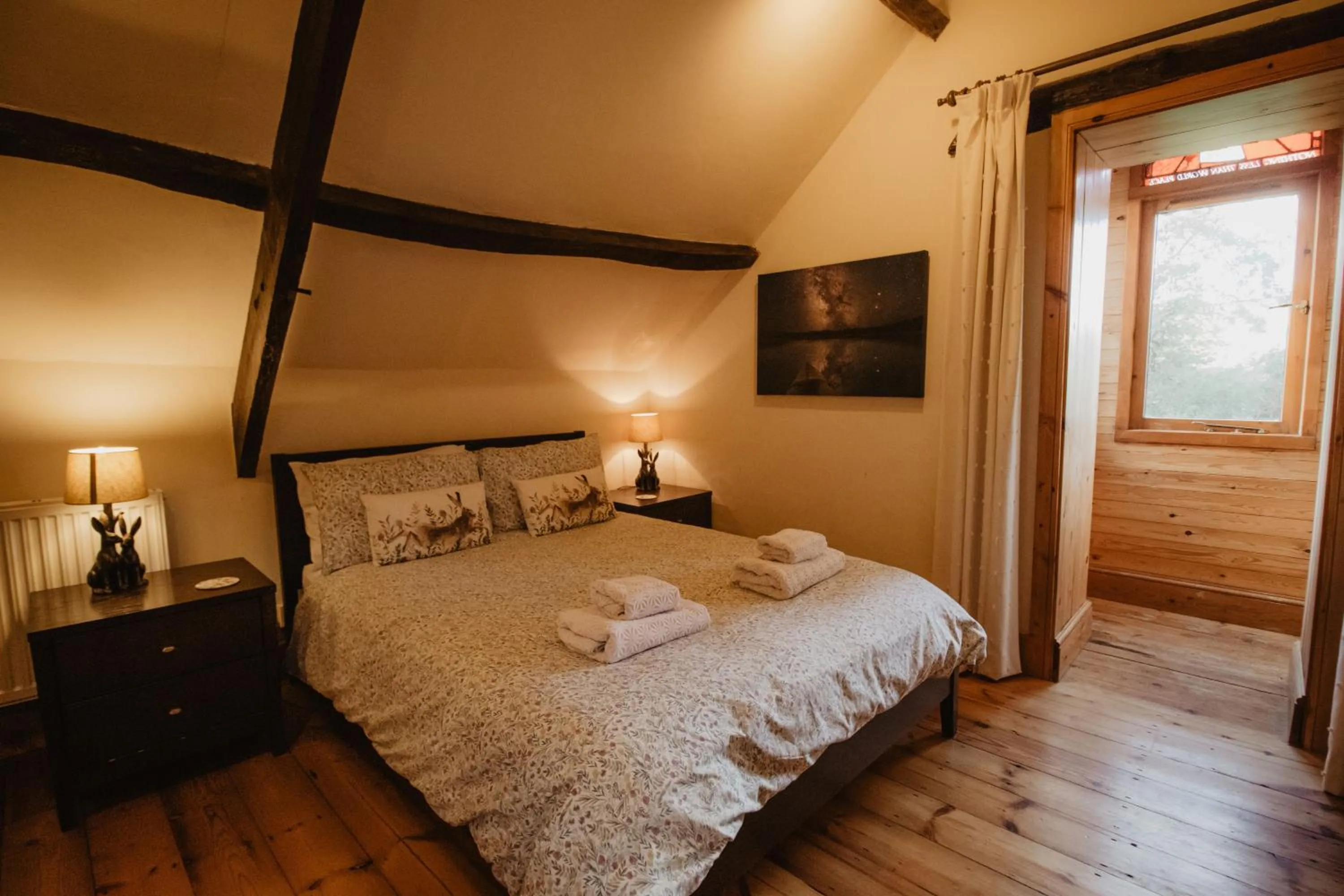 Bed in Holwell Holistic Retreat