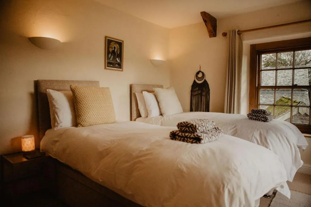 Bed in Holwell Holistic Retreat