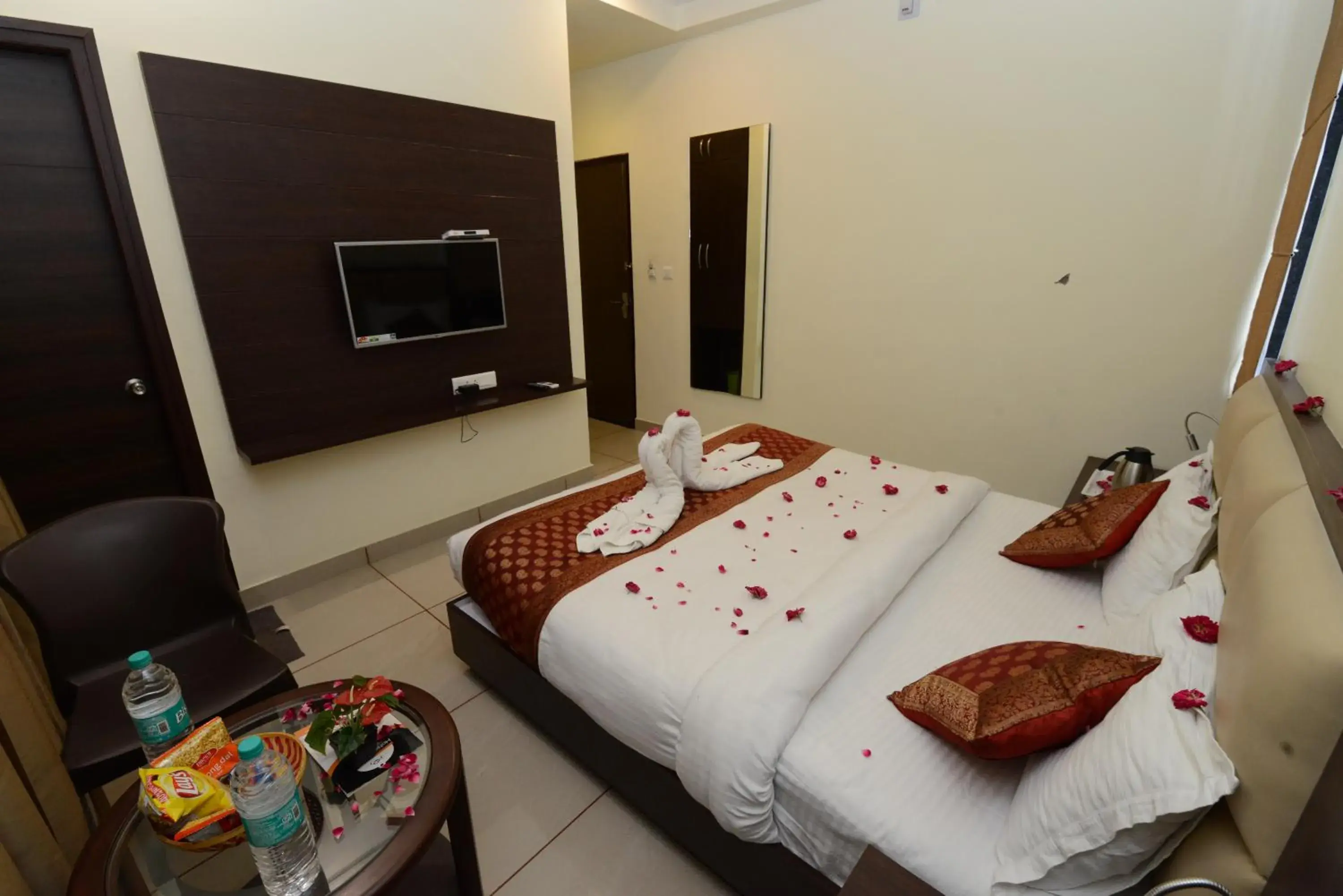 Living room, Bed in Hotel Sanobar Living room, Bed in Hotel Sanobar