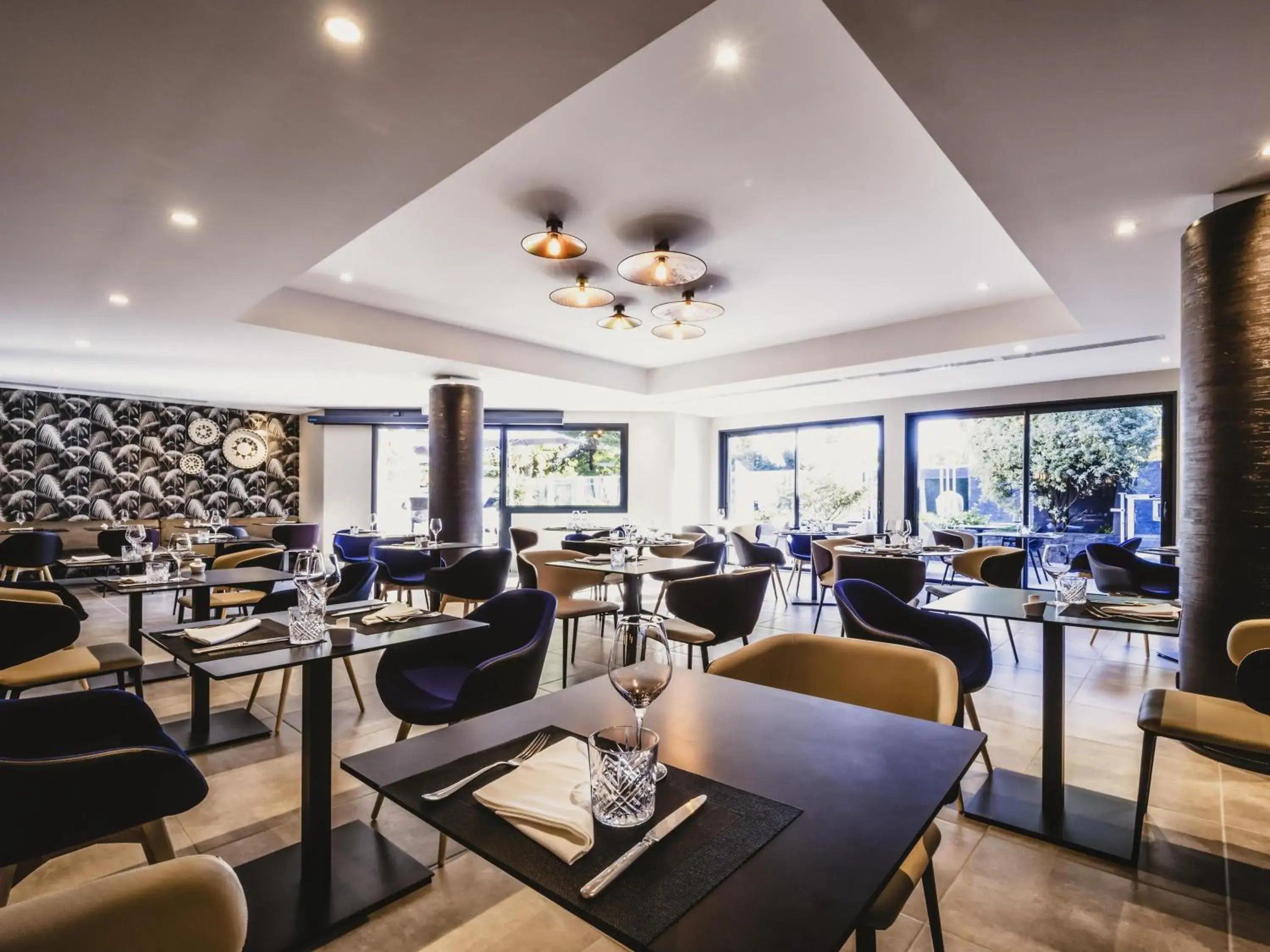 Restaurant/places to eat in Mercure Pau Palais des Sports Restaurant/places to eat in Mercure Pau Palais des Sports