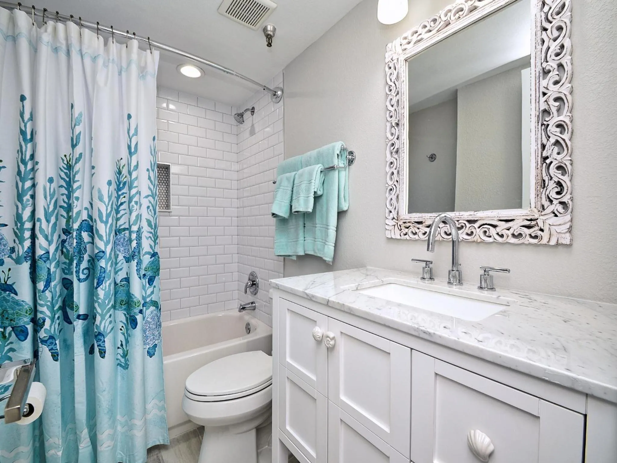 Madeira Towers 802 Renovated Madeira Towers Beachfront 2 Bedroom 2 Bathroom Condo 23143