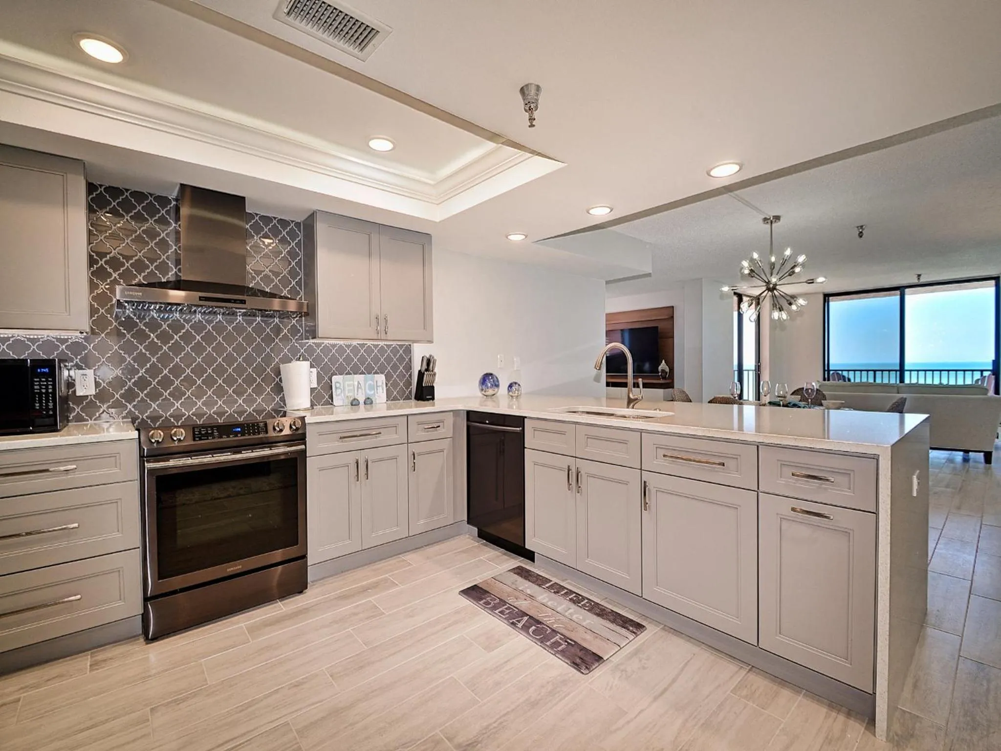 Madeira Towers 802 Renovated Madeira Towers Beachfront 2 Bedroom 2 Bathroom Condo 23143