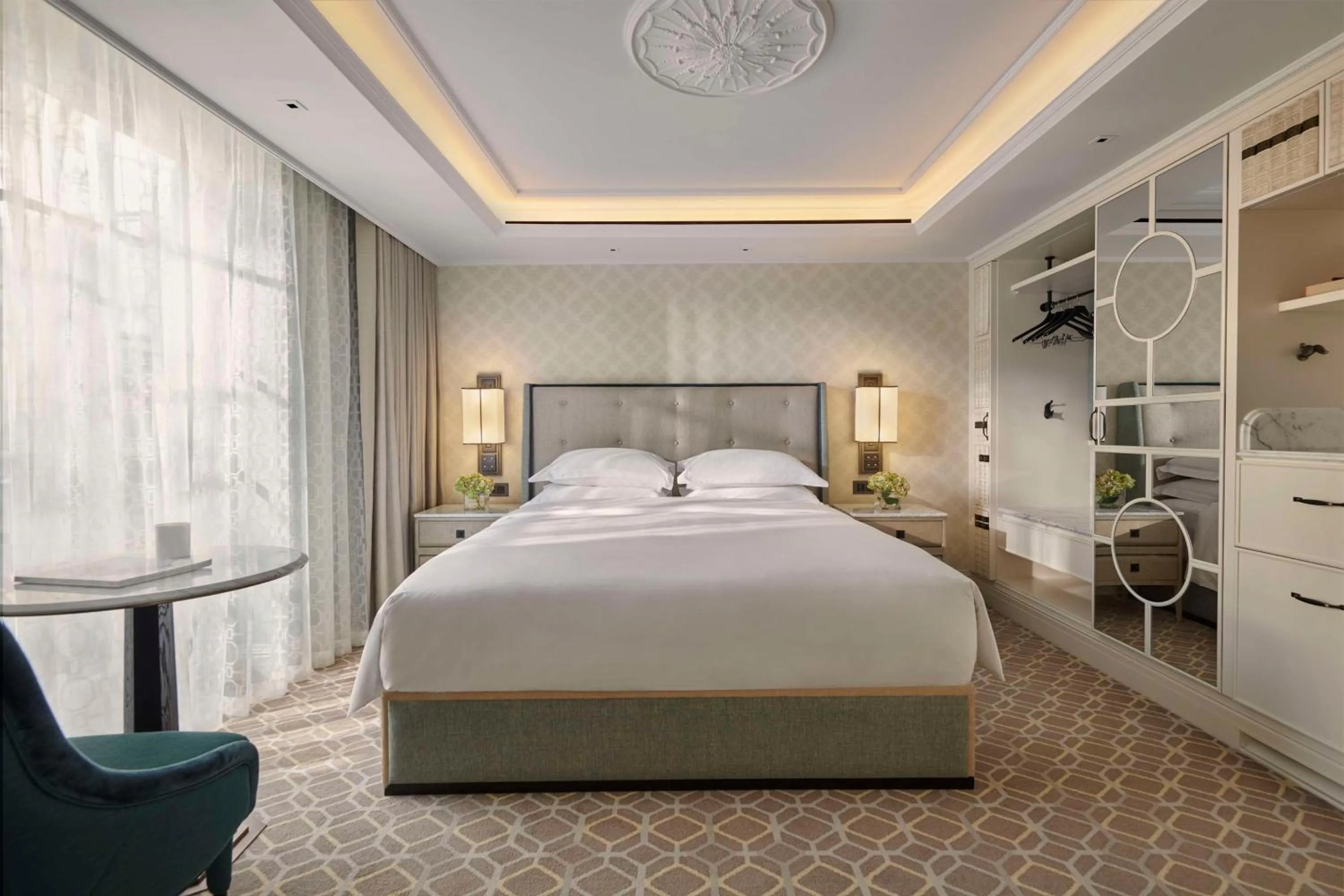 Bedroom, Bed in Great Scotland Yard Hotel, part of Hyatt