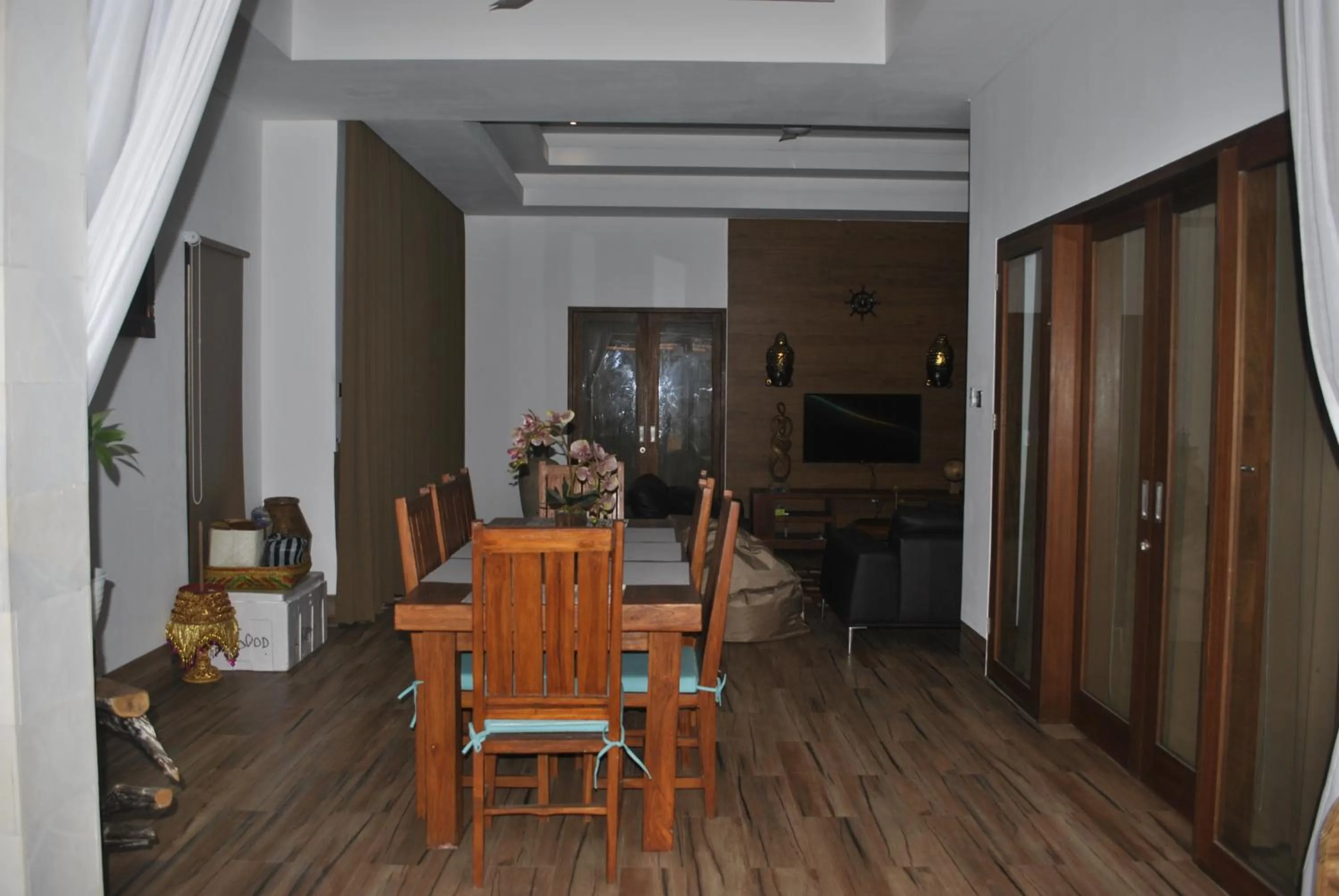 Dining area in LGood Lembongan Island Villas