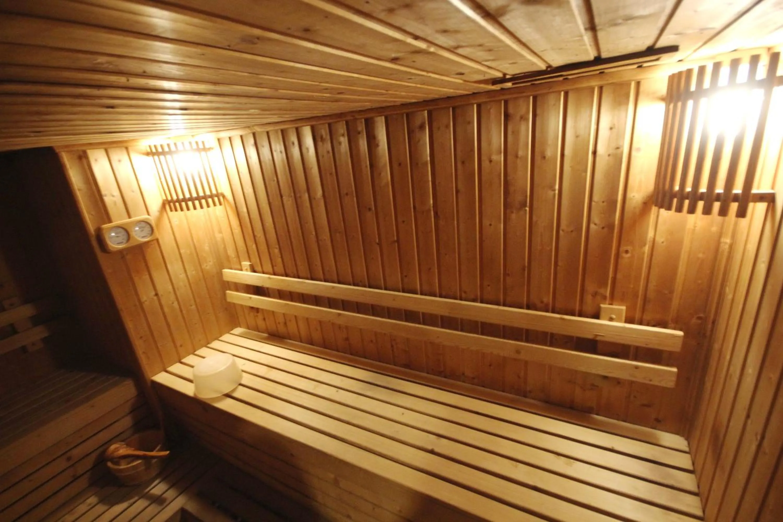 Area and facilities in Hope Land Hotel Sukhumvit 24