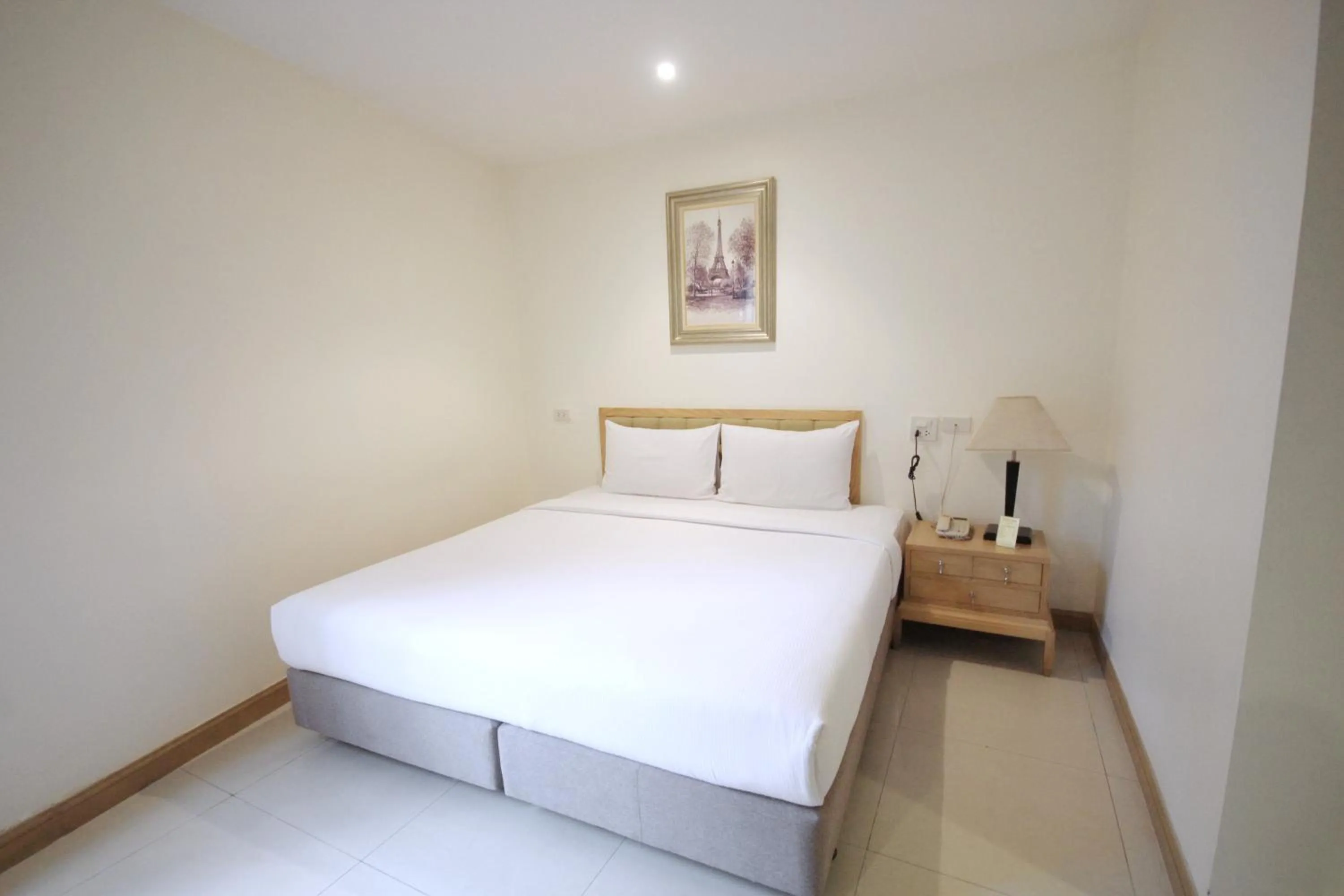 Bed in Hope Land Hotel Sukhumvit 24