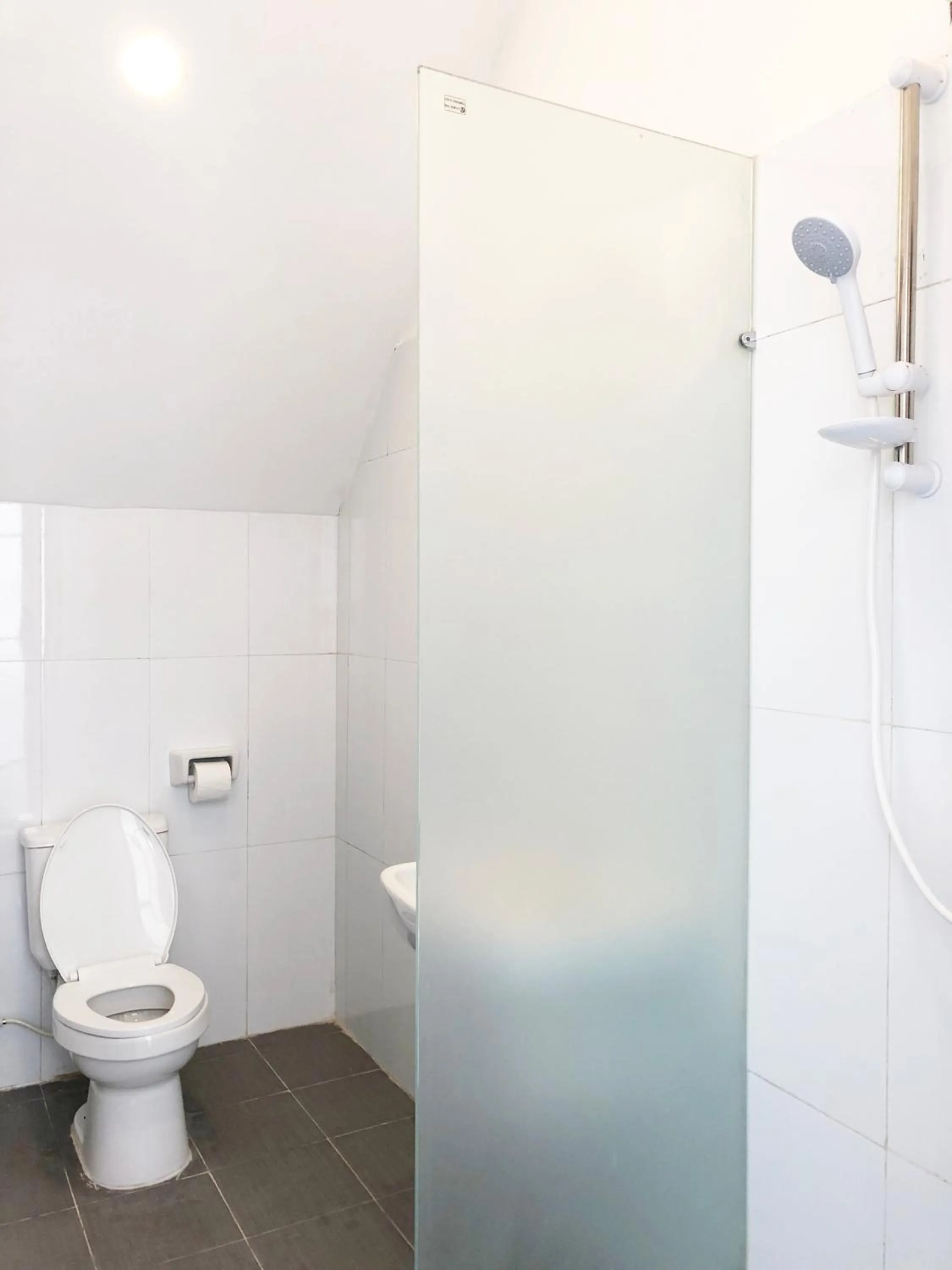 Shower in HOOD Hostel