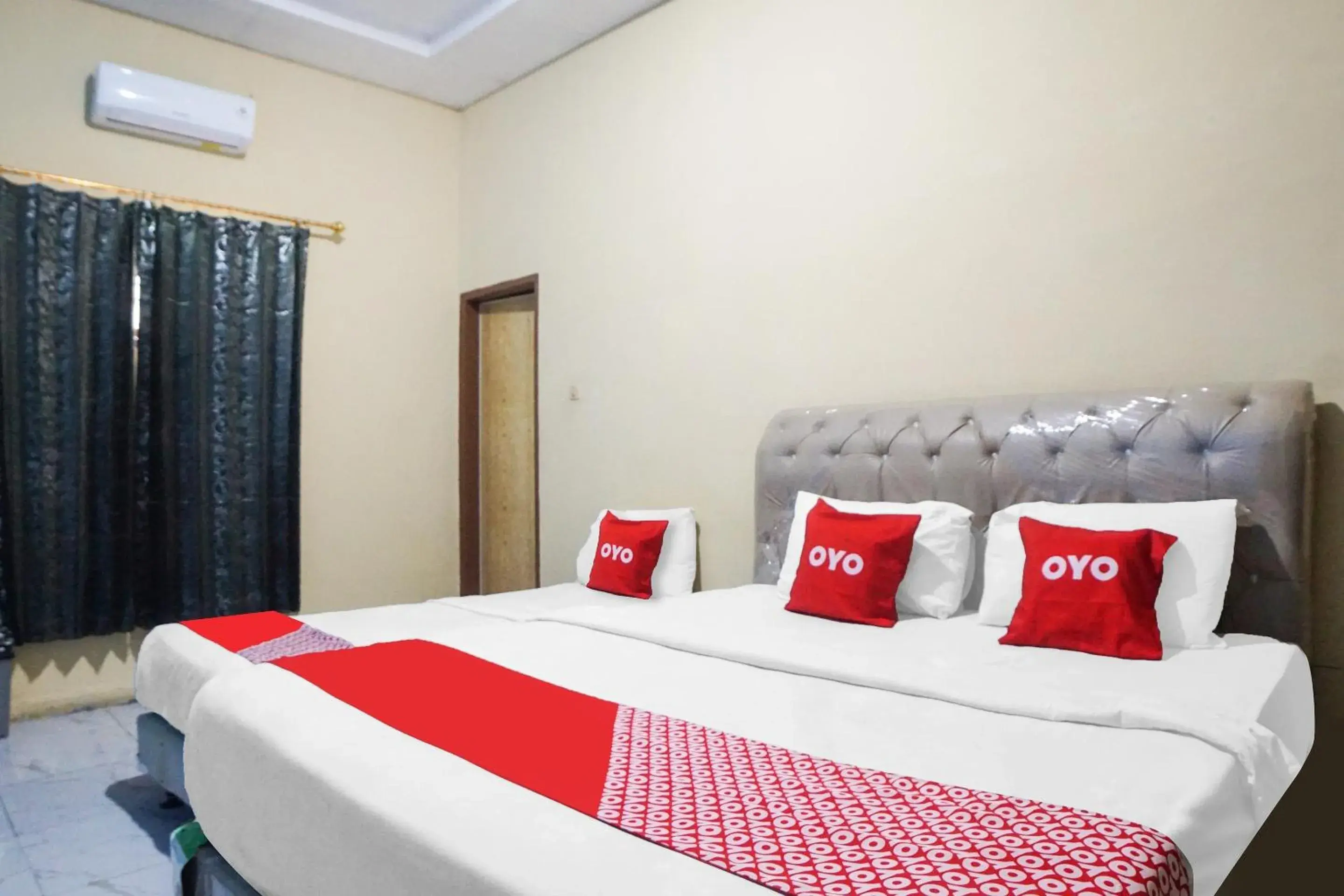 Standard Family Room in Hotel O Sky Residence Mawar Standard Family Room in Hotel O Sky Residence Mawar