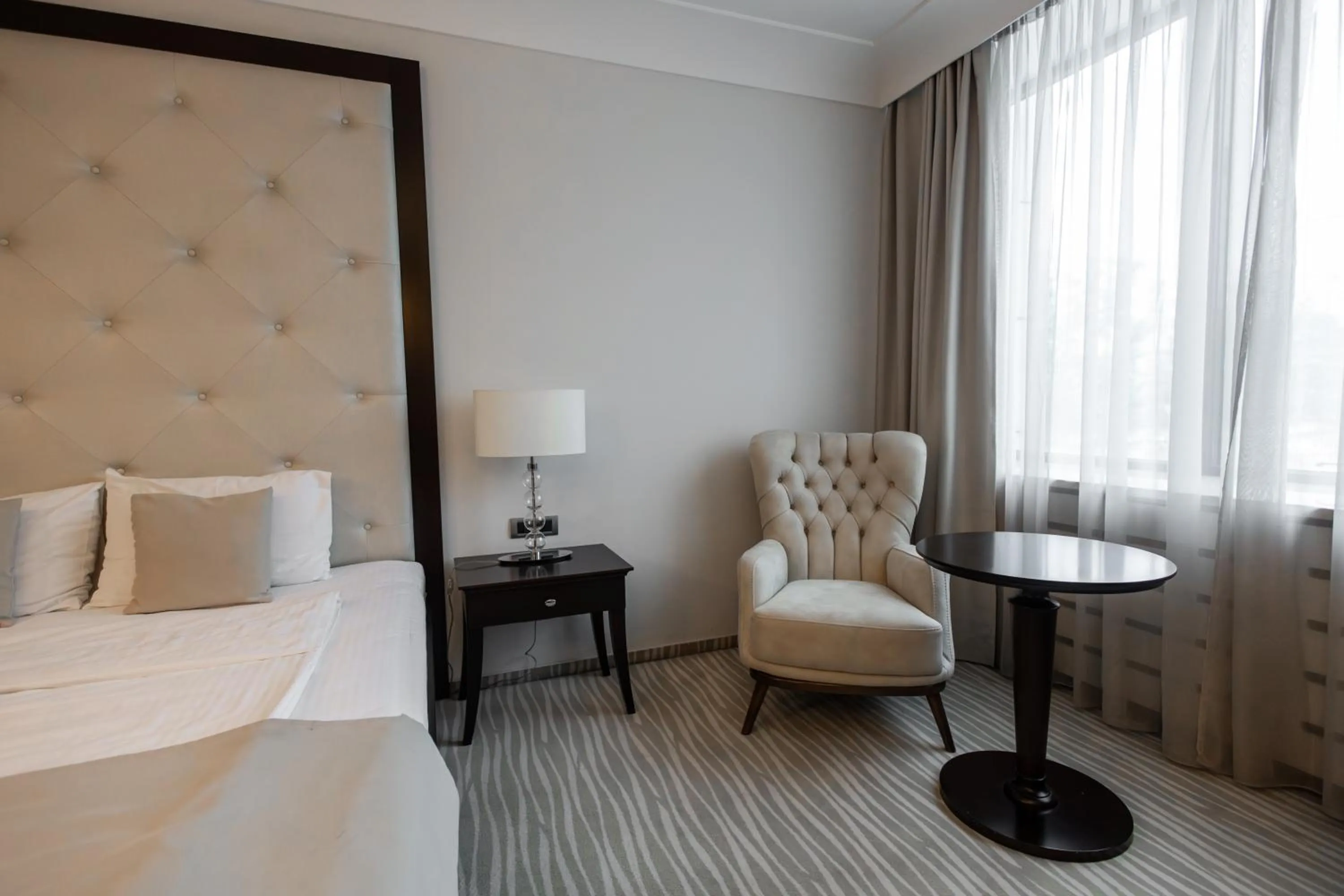 Garden view, Bed in GARNI HOTEL AMI