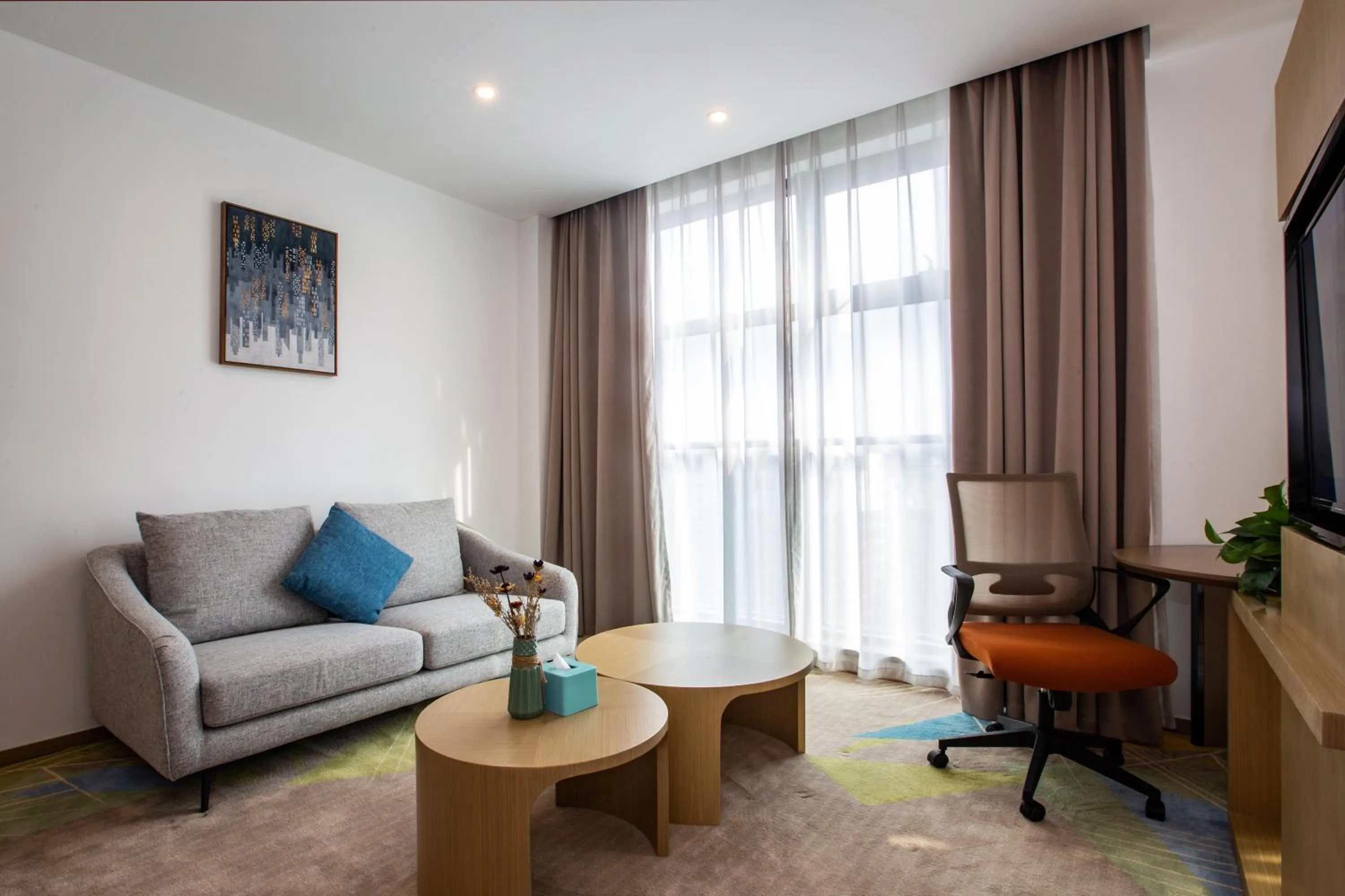 Photo of the whole room in Holiday Inn Express Changzhou Xinbei by IHG