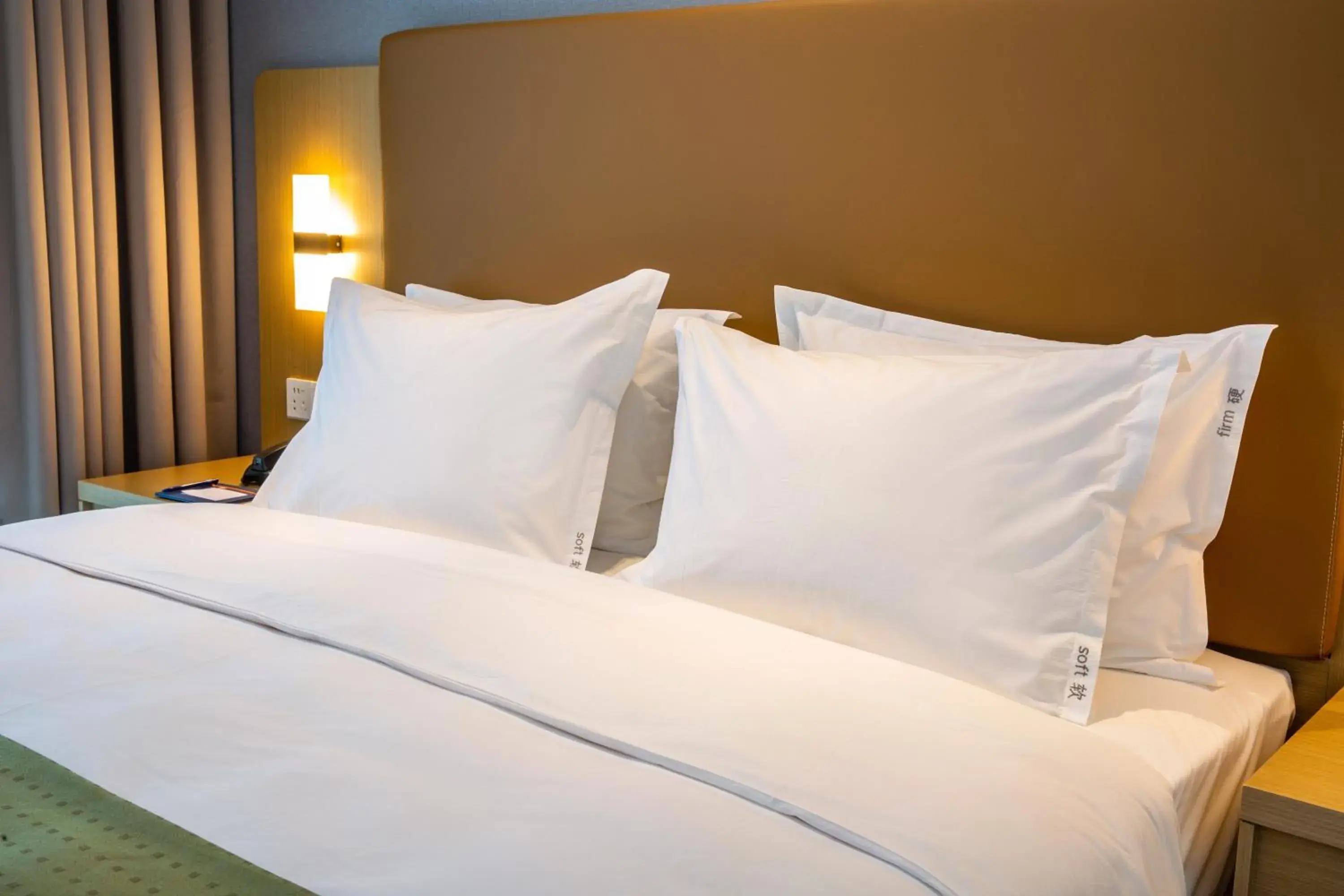 Photo of the whole room, Bed in Holiday Inn Express Changzhou Xinbei by IHG Photo of the whole room, Bed in Holiday Inn Express Changzhou Xinbei by IHG