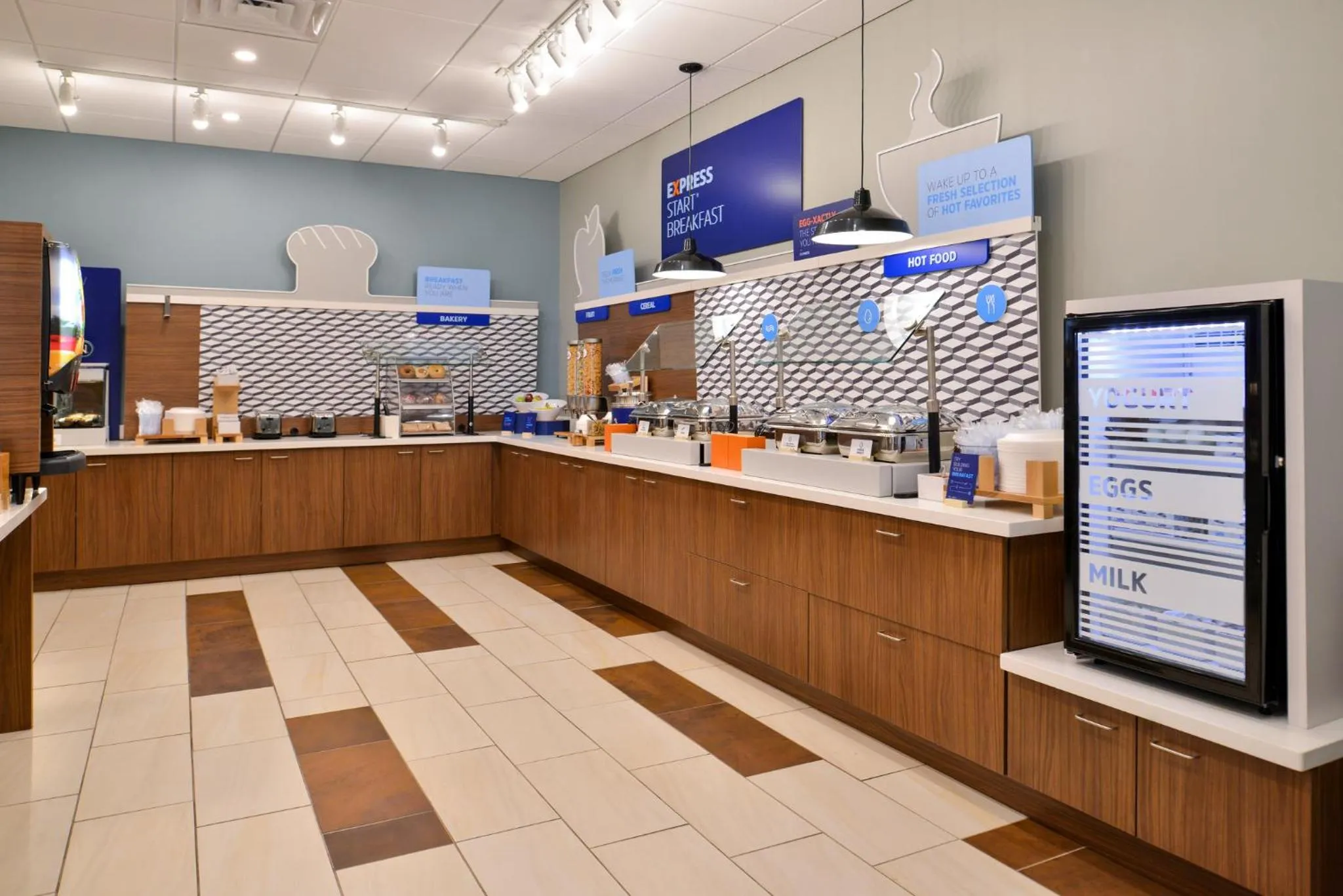 Breakfast in Holiday Inn Express & Suites - Ruskin by IHG