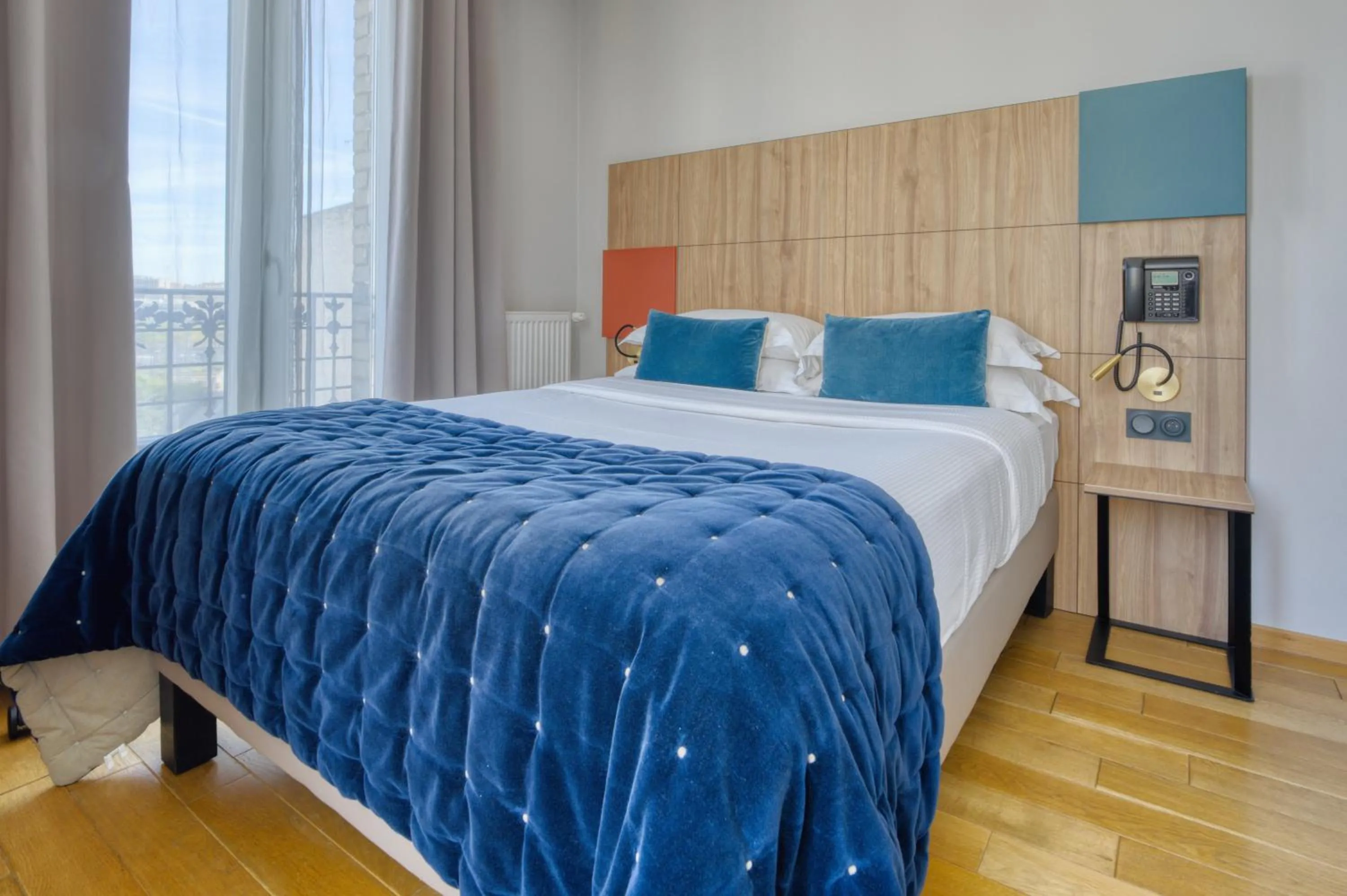 Bedroom, Bed in Hôtel de Bellevue Paris Gare du Nord