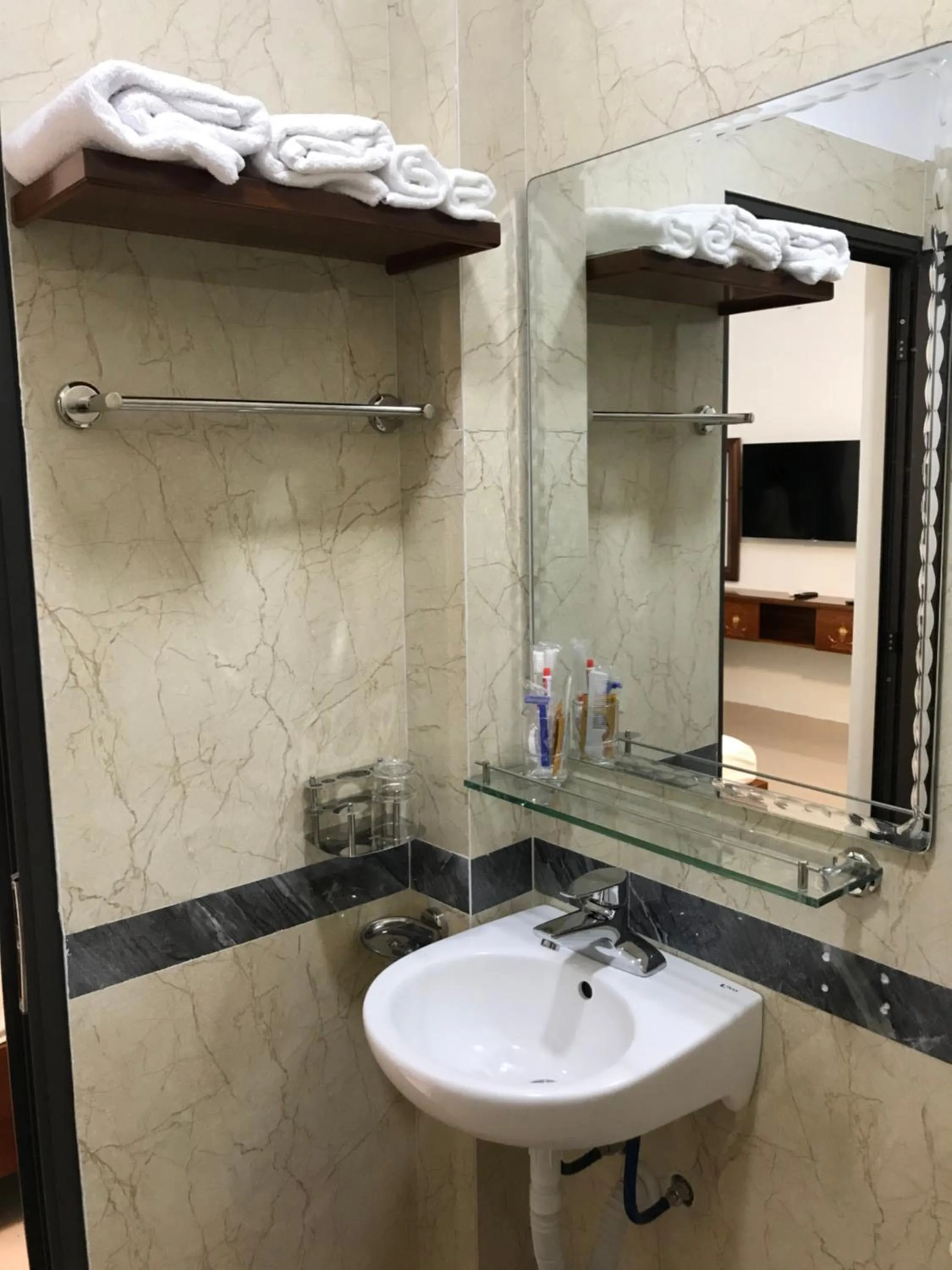 Bình Minh Riverside Hotel