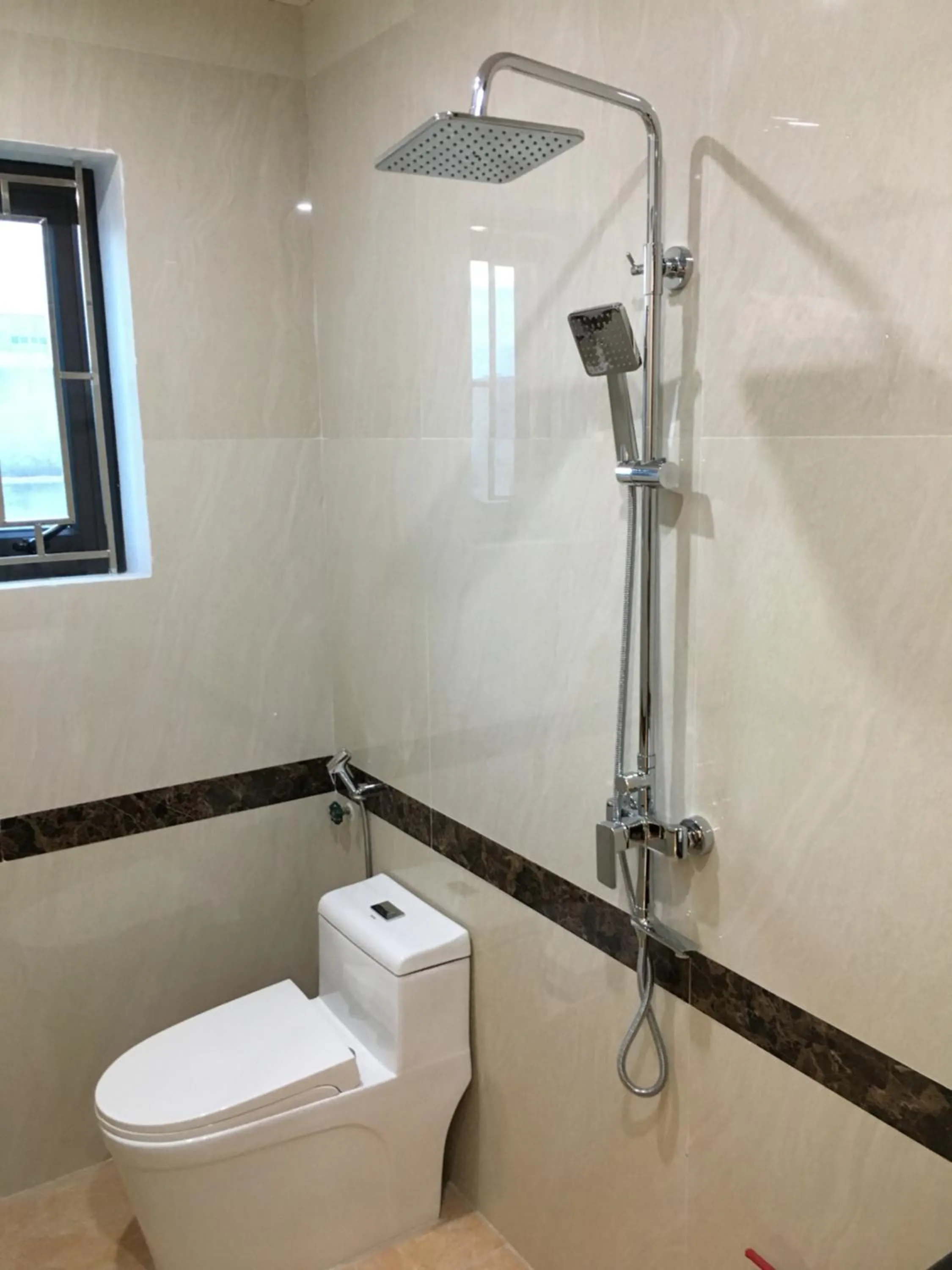 Shower in Bình Minh Riverside Hotel