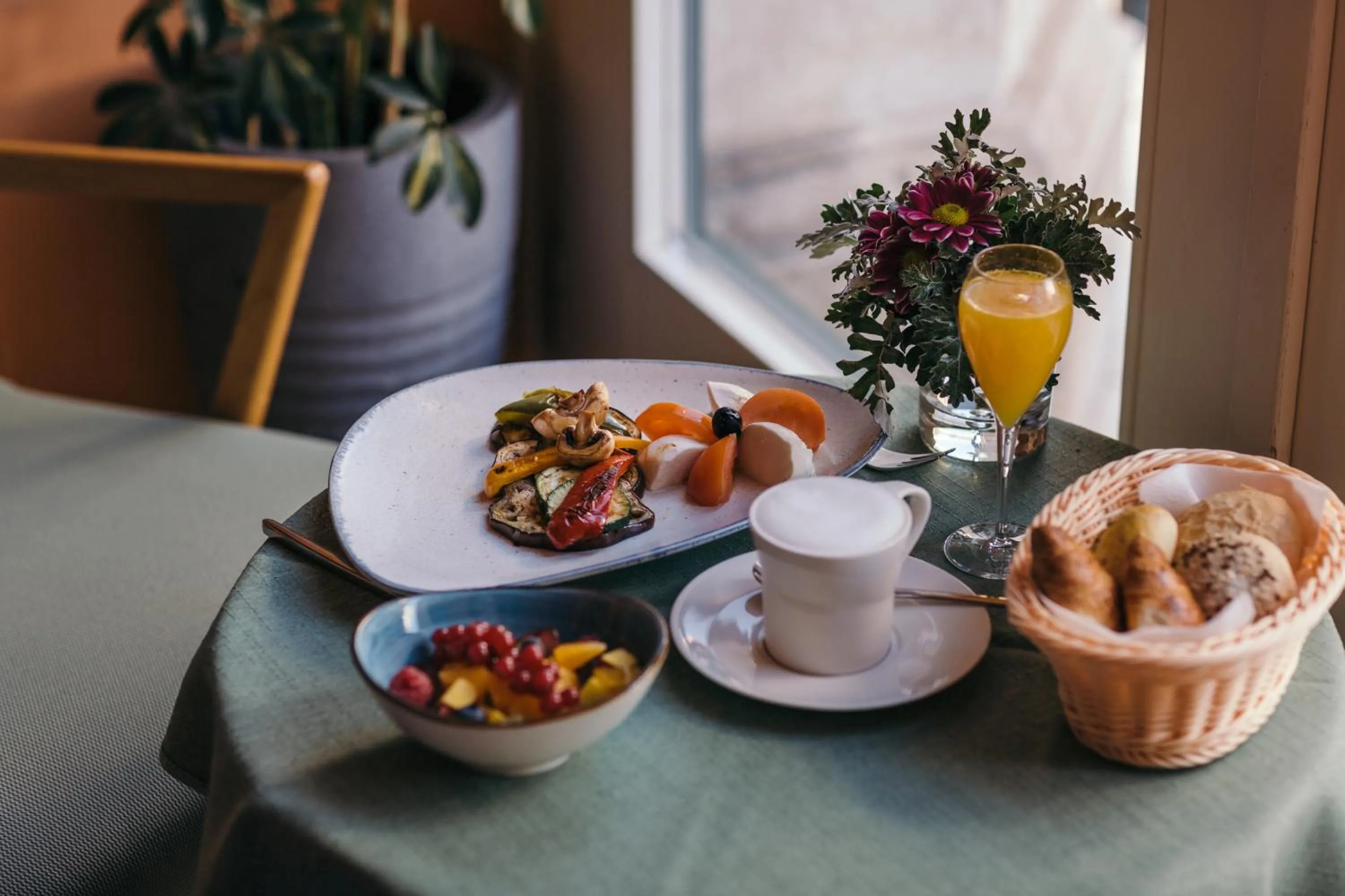Breakfast in Villa 5db