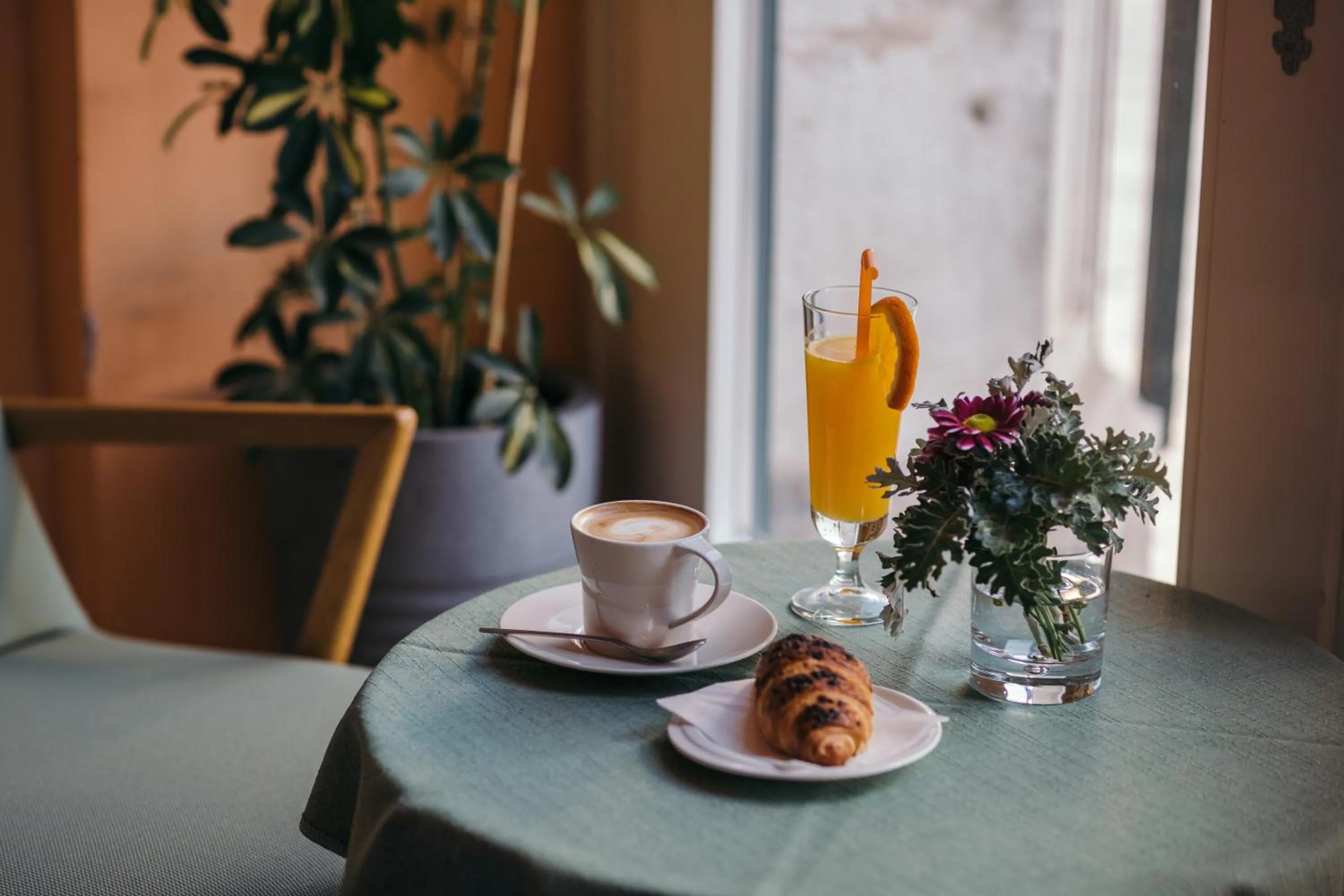 Breakfast in Villa 5db