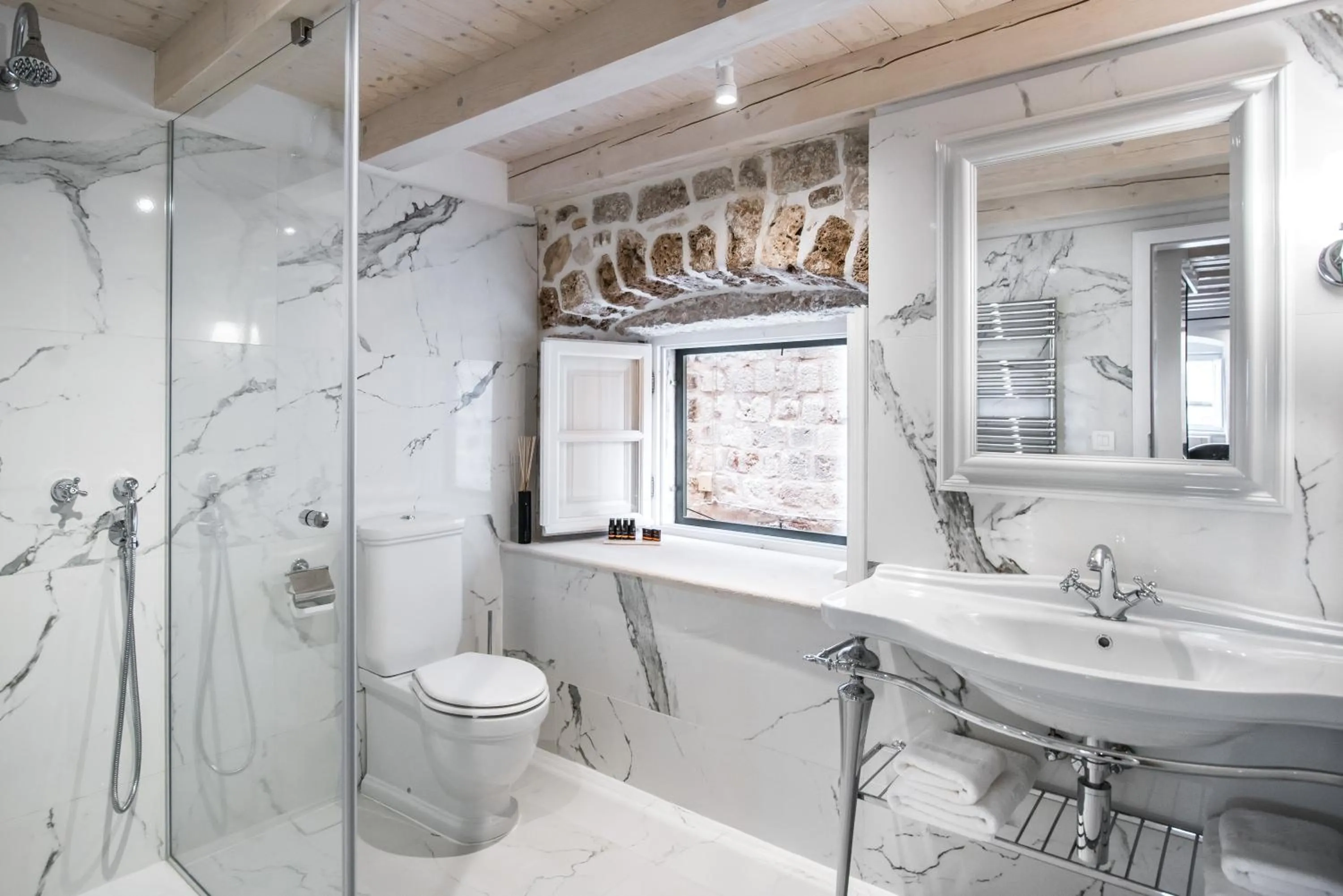 Toilet in Villa 5db