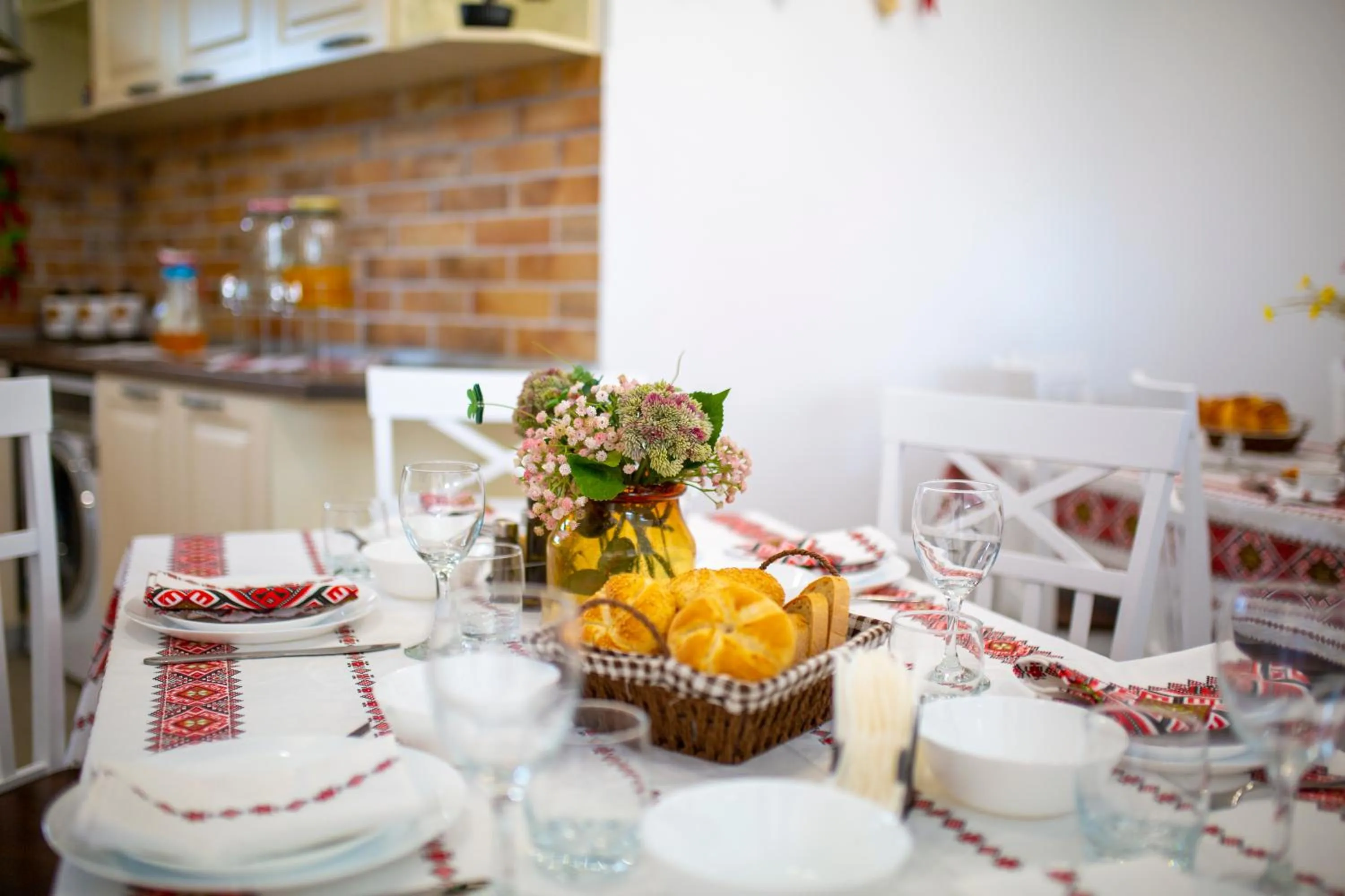 Dining area in Casa cu Nuc