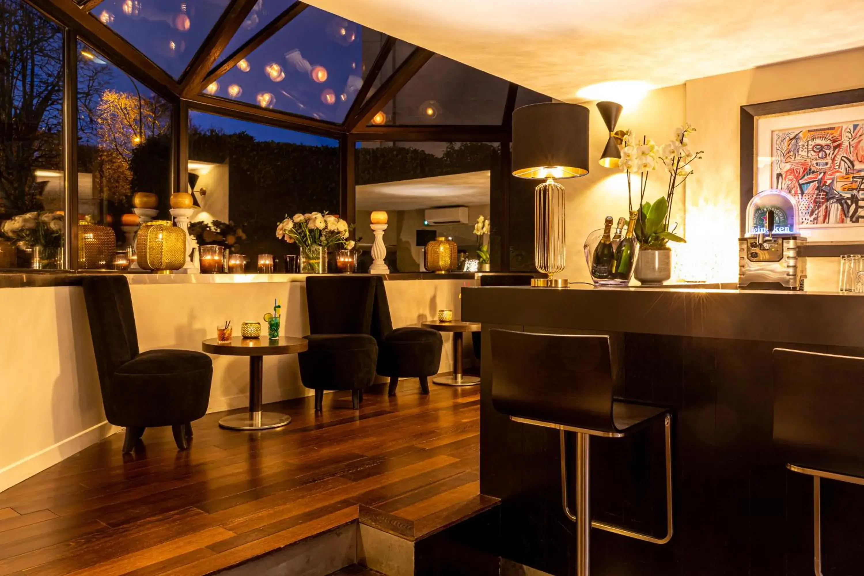 Lounge or bar in Hôtel Quorum Lounge or bar in Hôtel Quorum