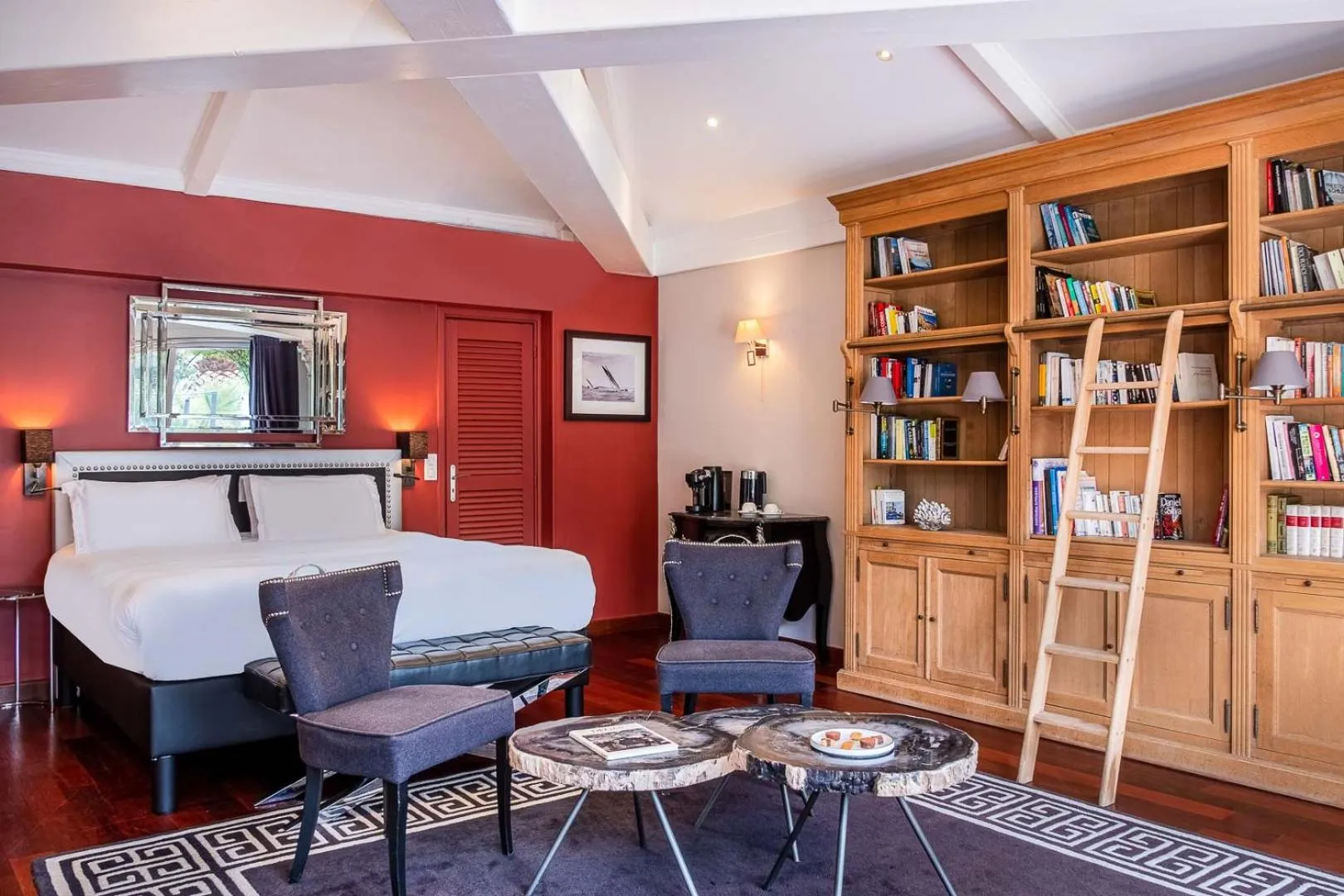 Library in La Villa Mauresque