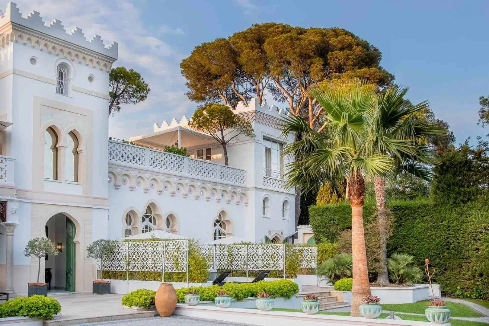 Property building in La Villa Mauresque Property building in La Villa Mauresque