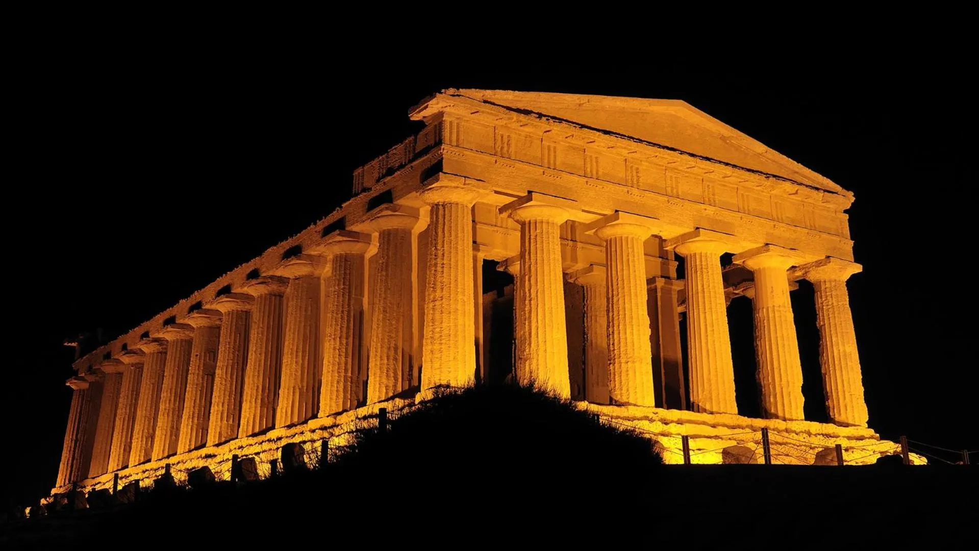 Landmark view in B&B Sicily
