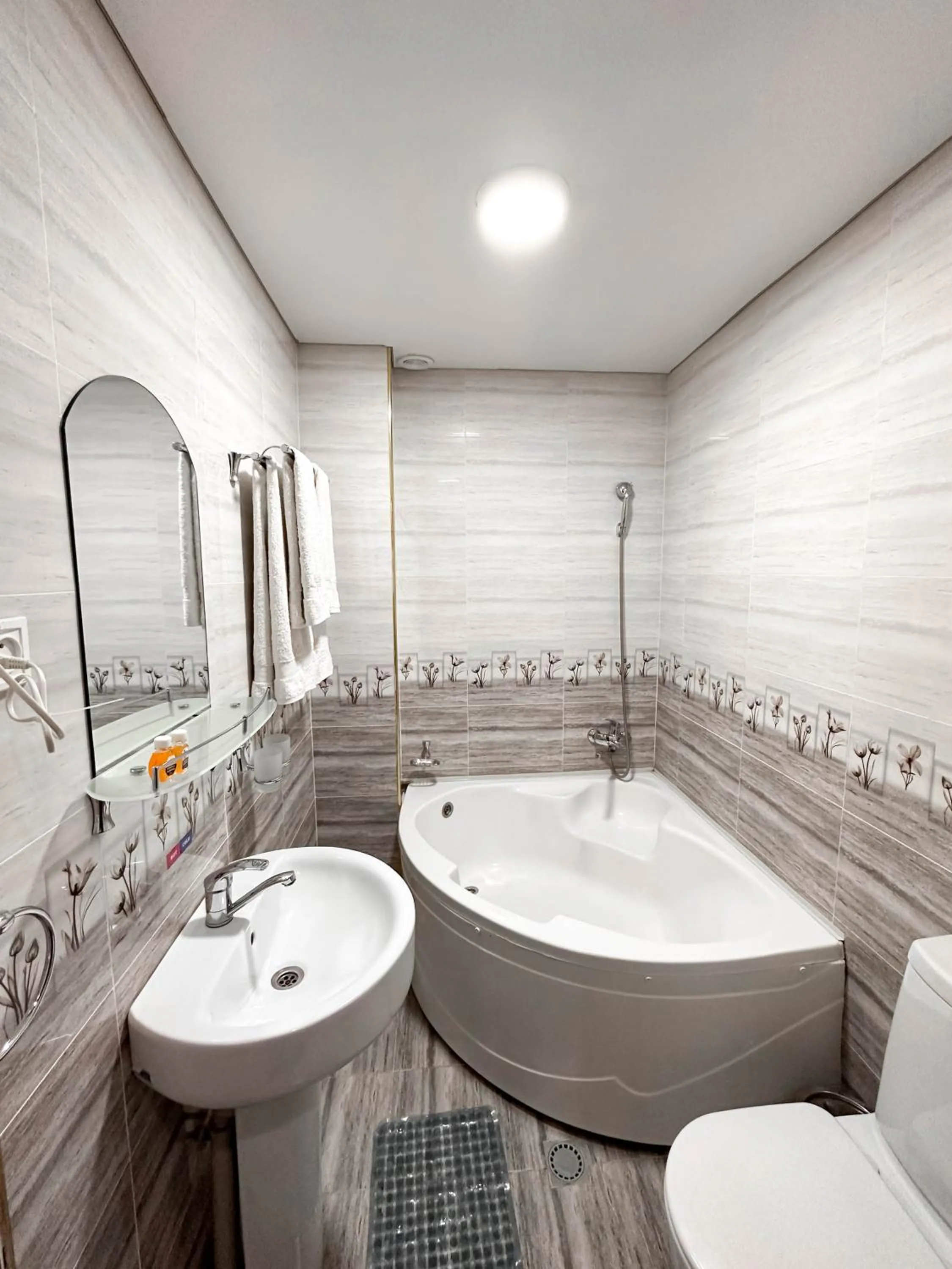 Shower in Hotel Khiva Palace