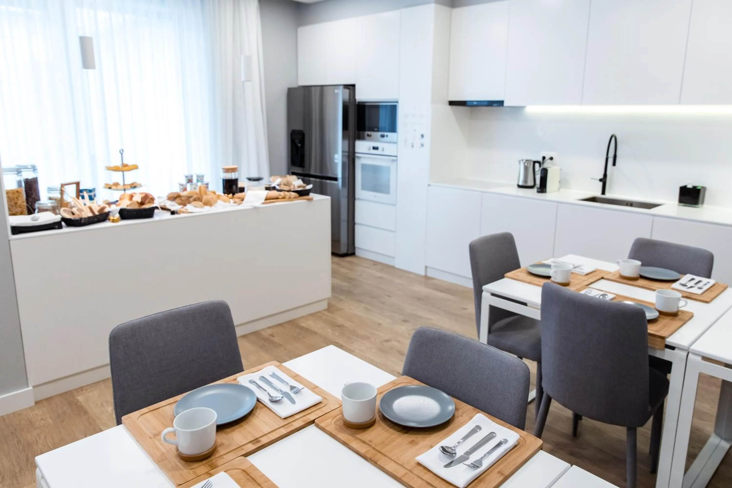 Breakfast in Ilha Hostel & Suites