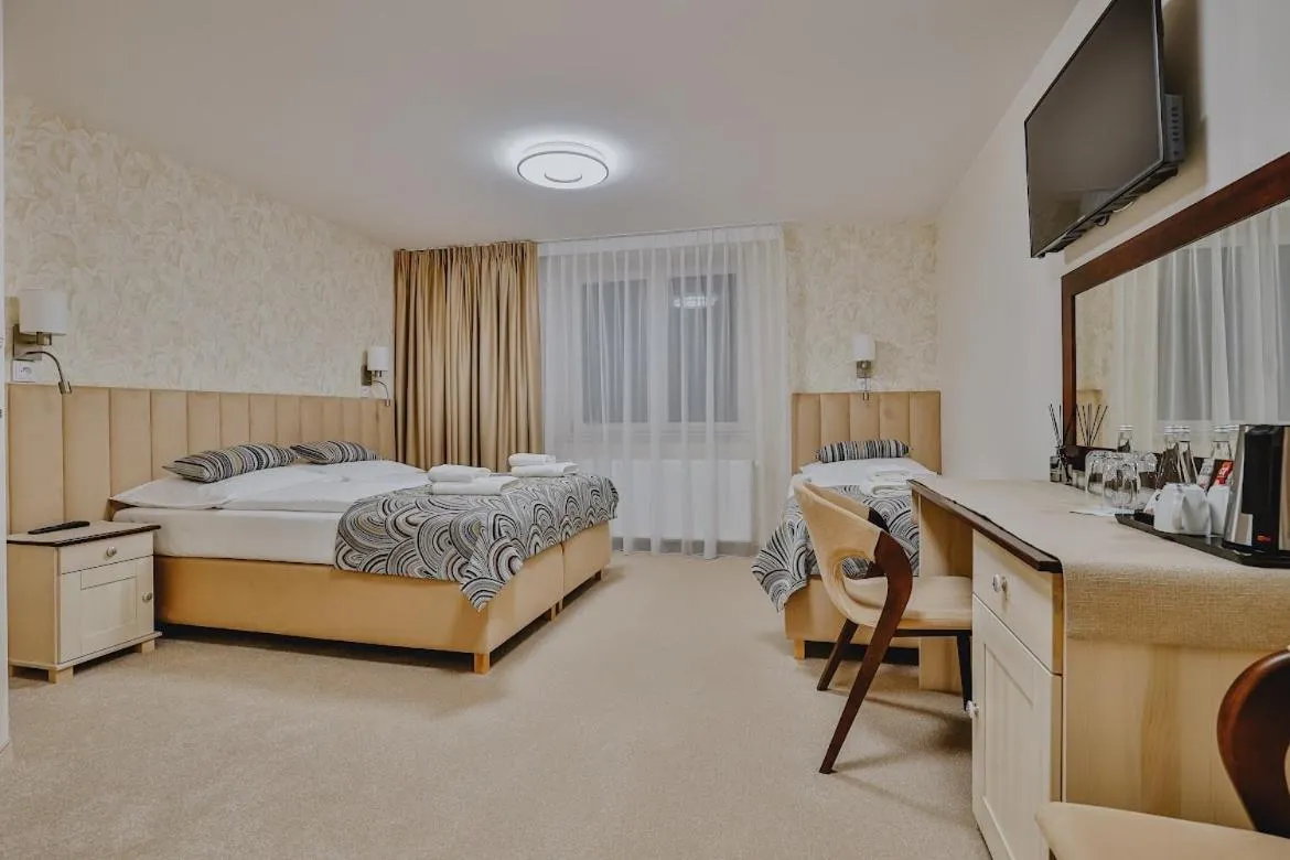 Bed in Willa & DOM-BLACH