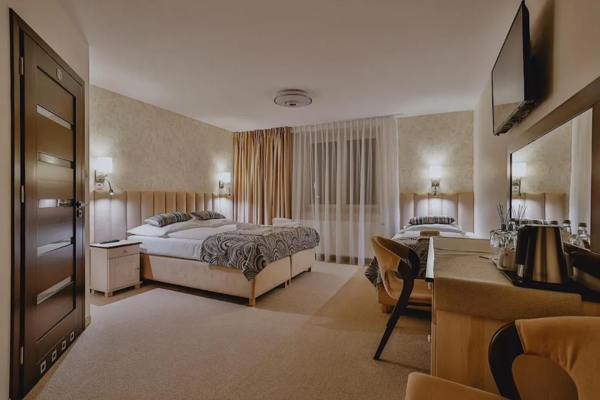 Bed in Willa & DOM-BLACH