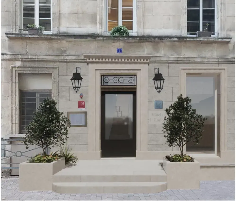 Property building in Hôtel de l'Horloge Property building in Hôtel de l'Horloge