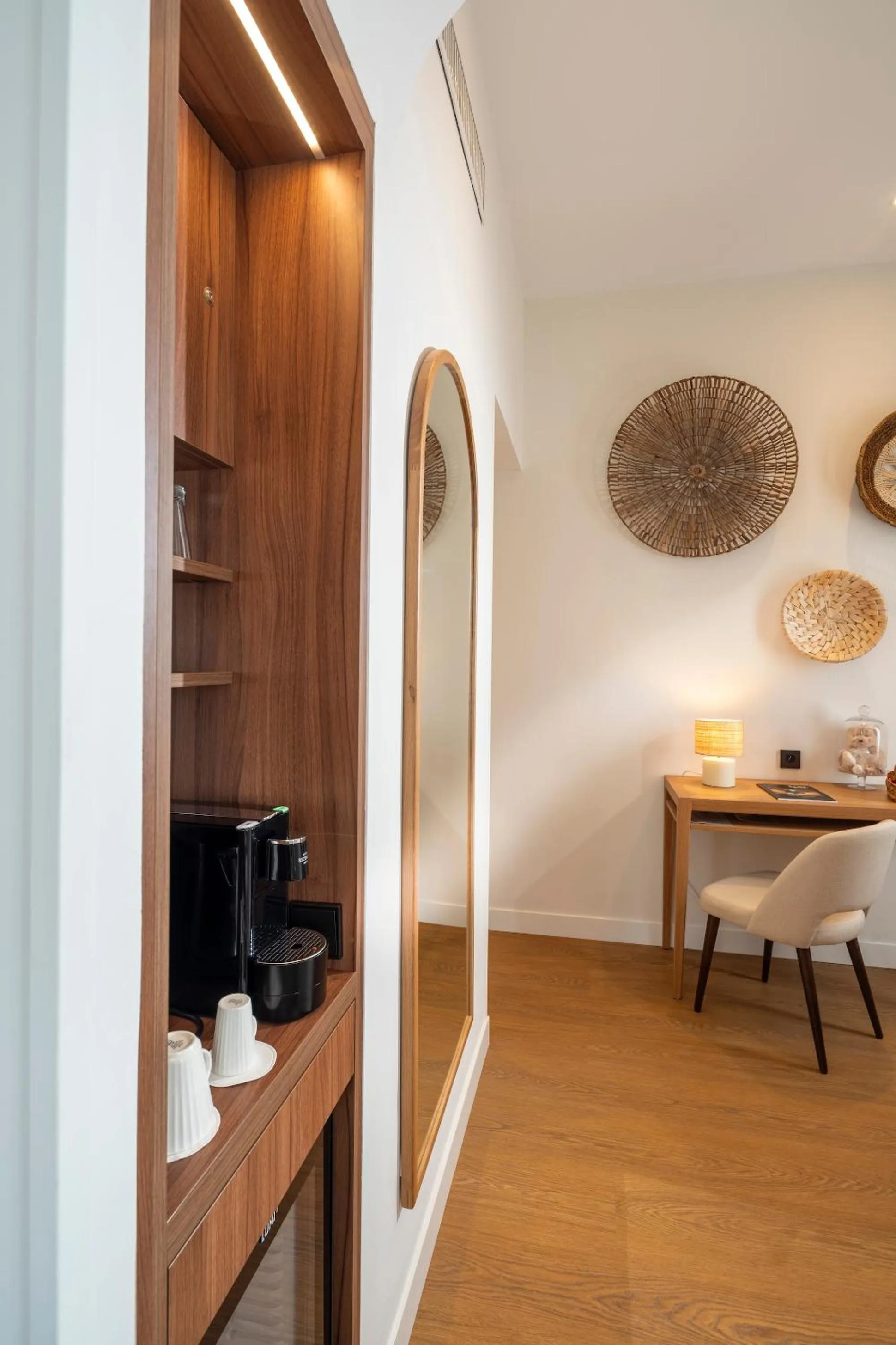 Decorative detail in Hôtel de l'Horloge