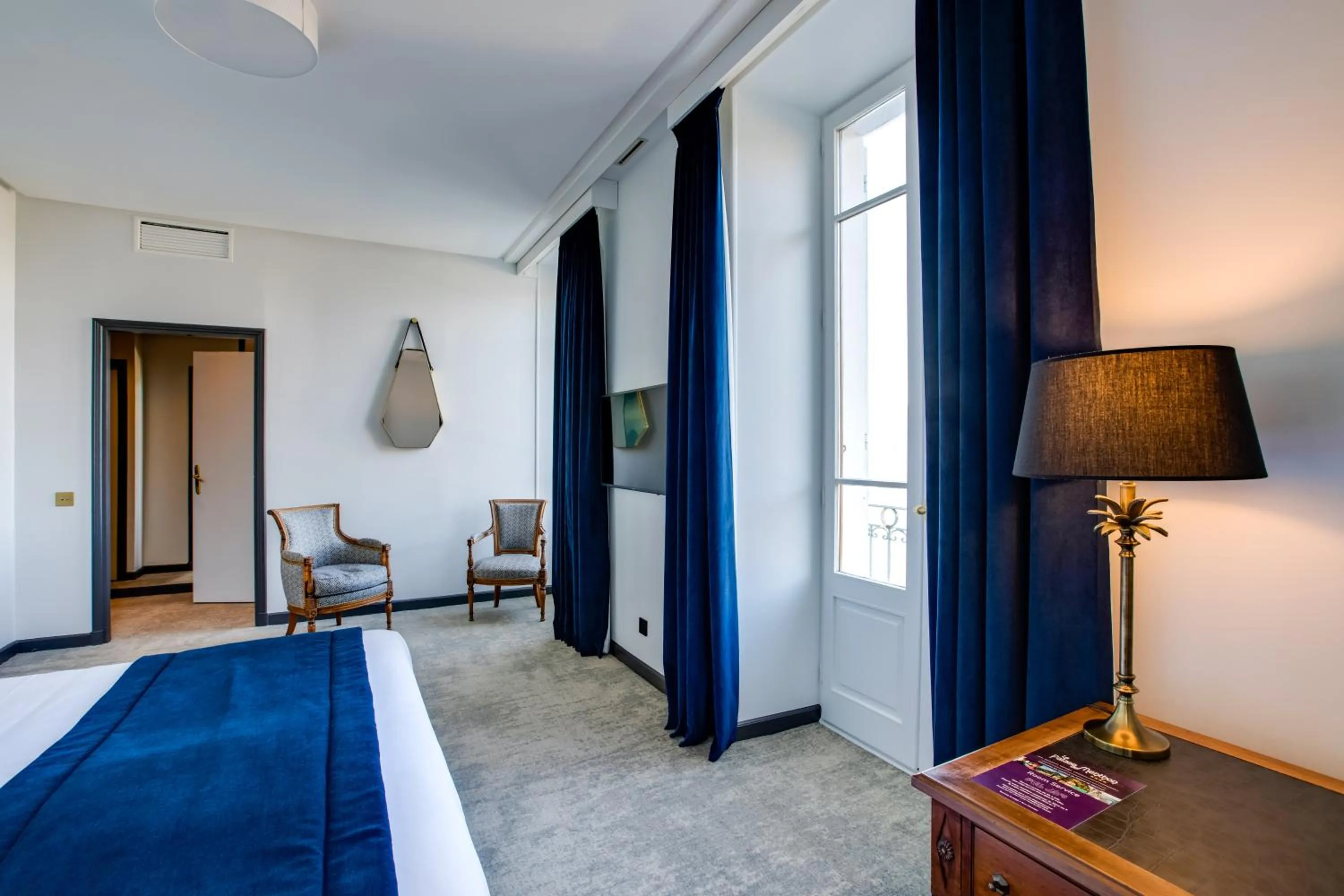 Seating area, Bed in Le Palace De Menthon