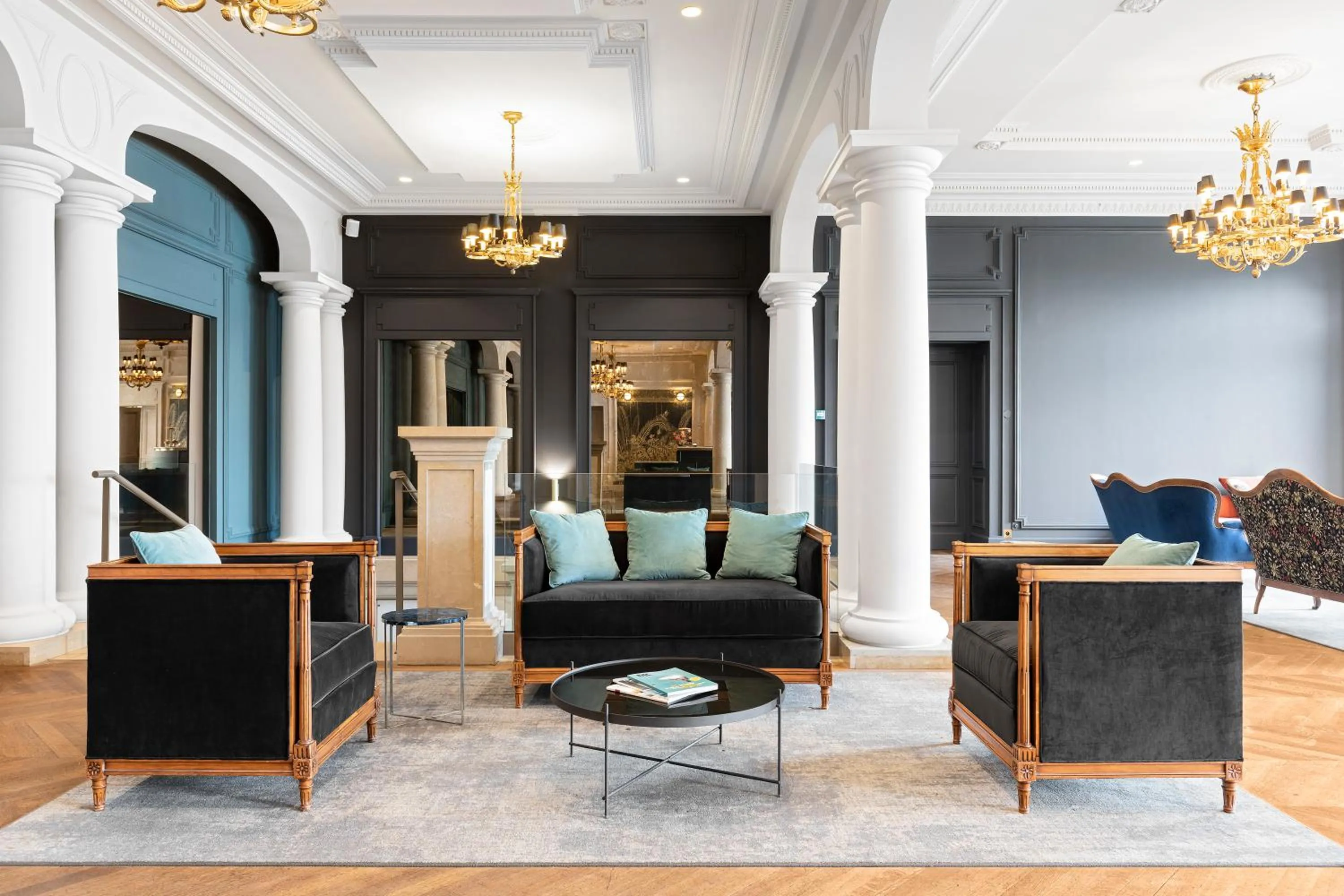 Lobby or reception in Le Palace De Menthon