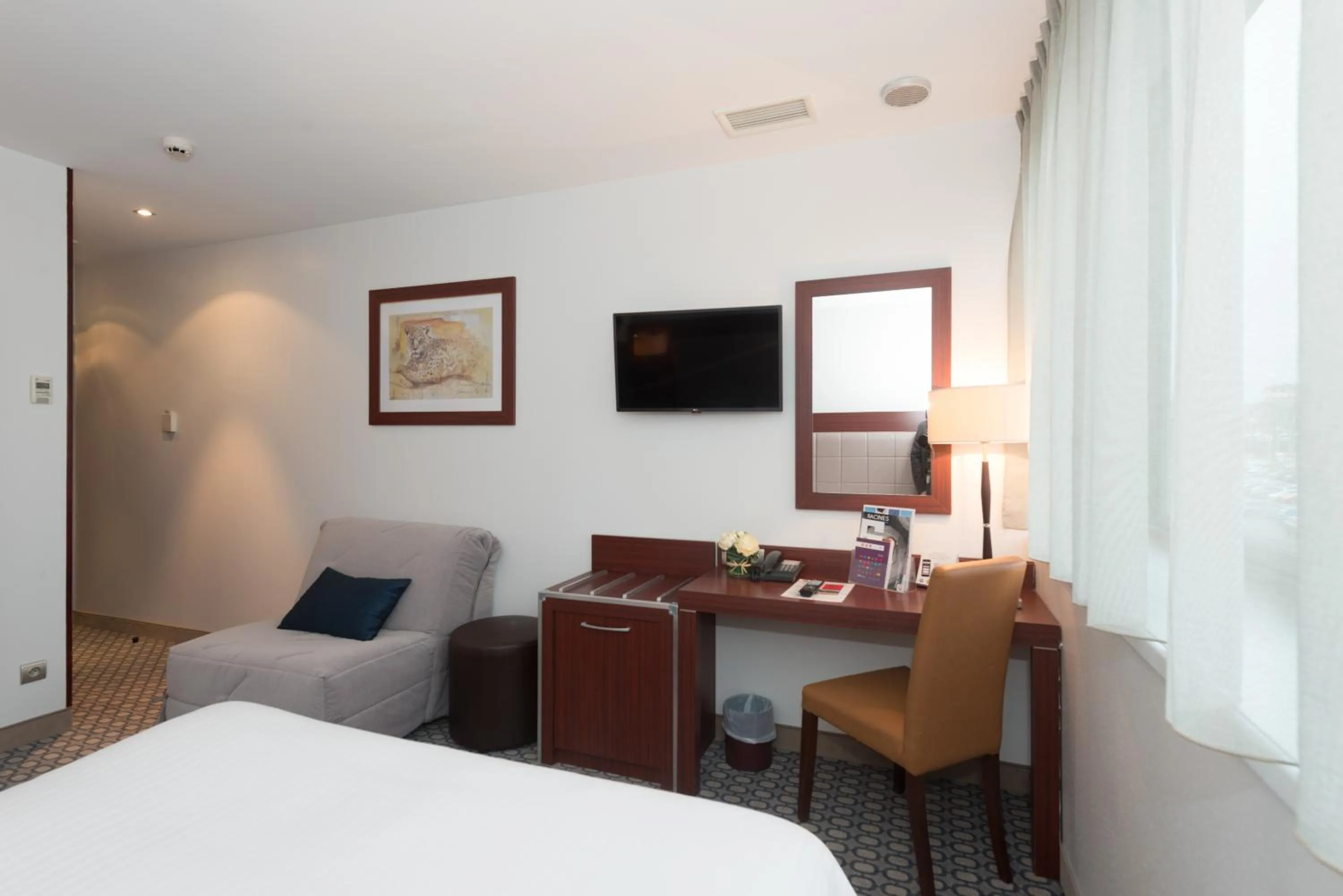 Photo of the whole room, Bed in Kyriad Limoges Centre Gare - Atrium