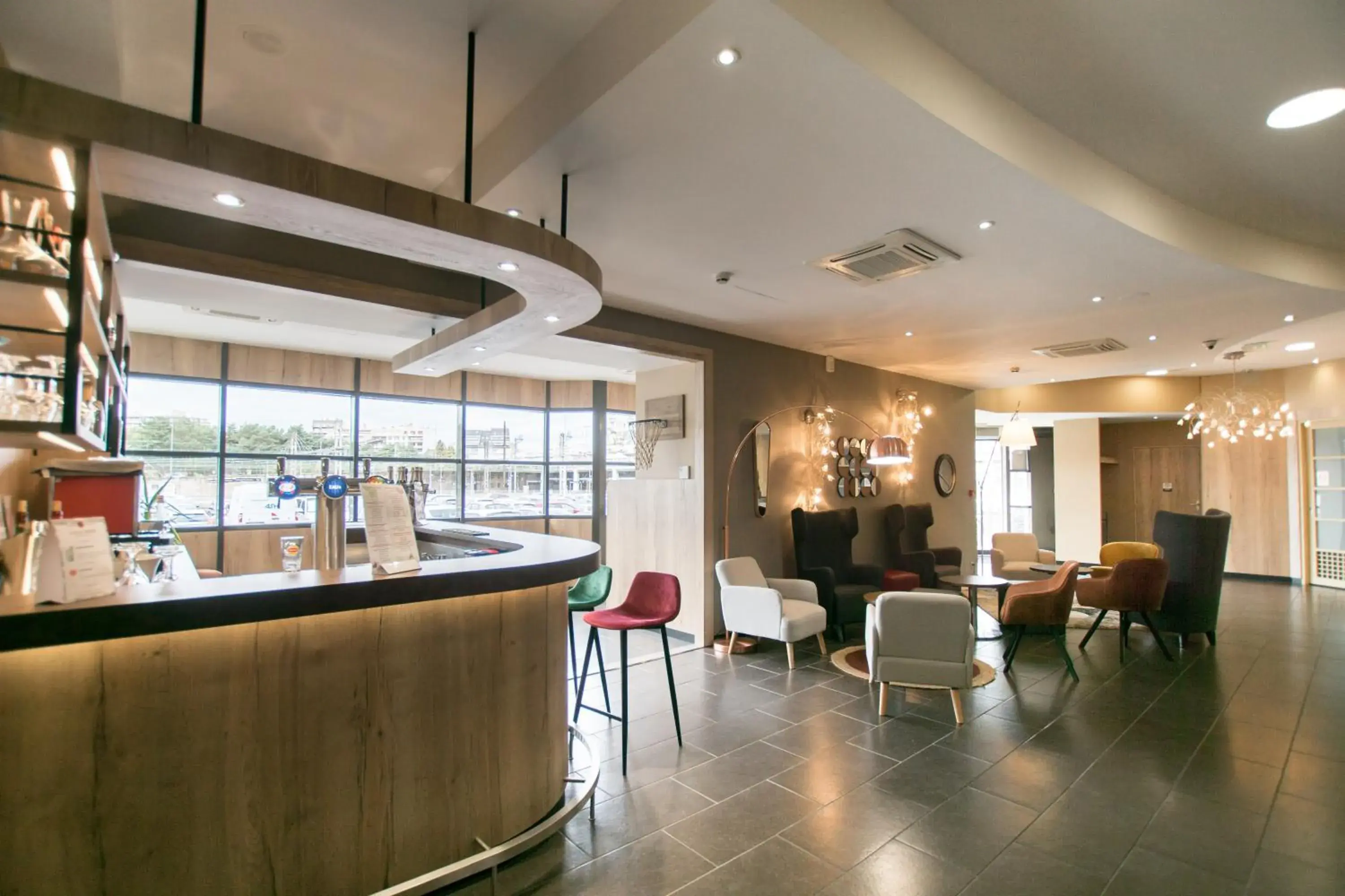 Food and drinks in Kyriad Limoges Centre Gare - Atrium Food and drinks in Kyriad Limoges Centre Gare - Atrium