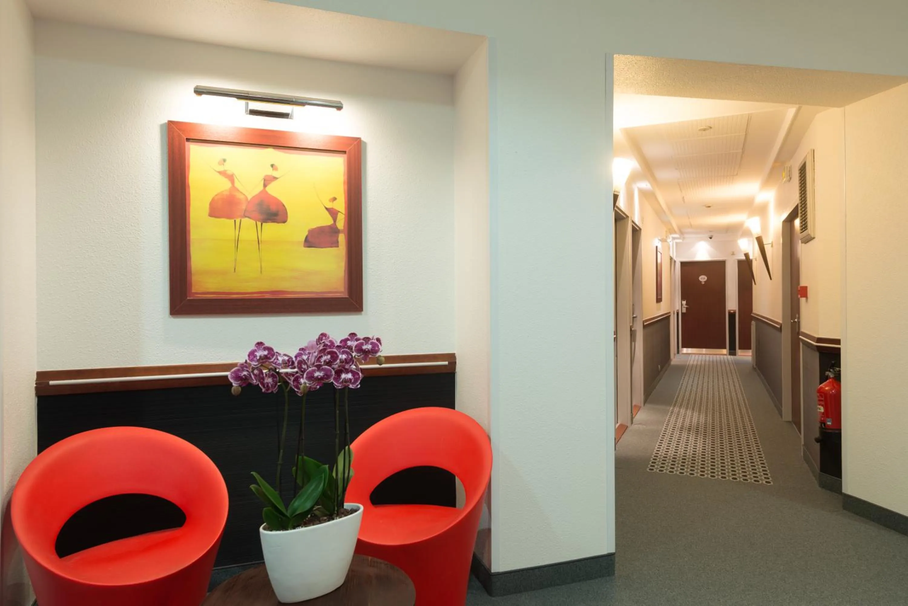 Decorative detail in Kyriad Limoges Centre Gare - Atrium