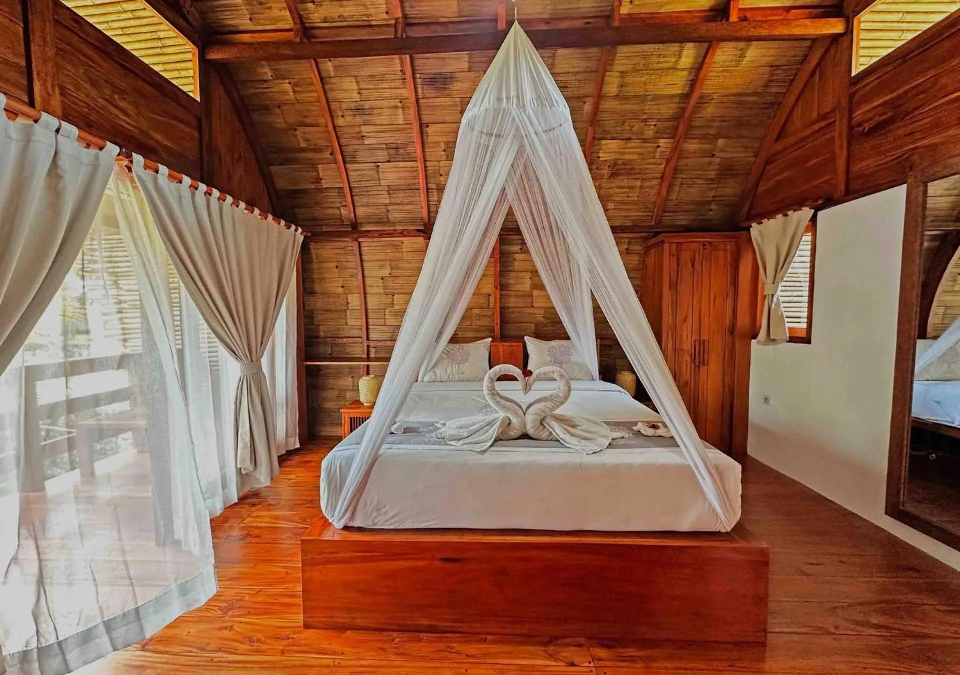 Bedroom, Bed in Lagoona Beach Bungalows - Eco Bungalows Batukaras