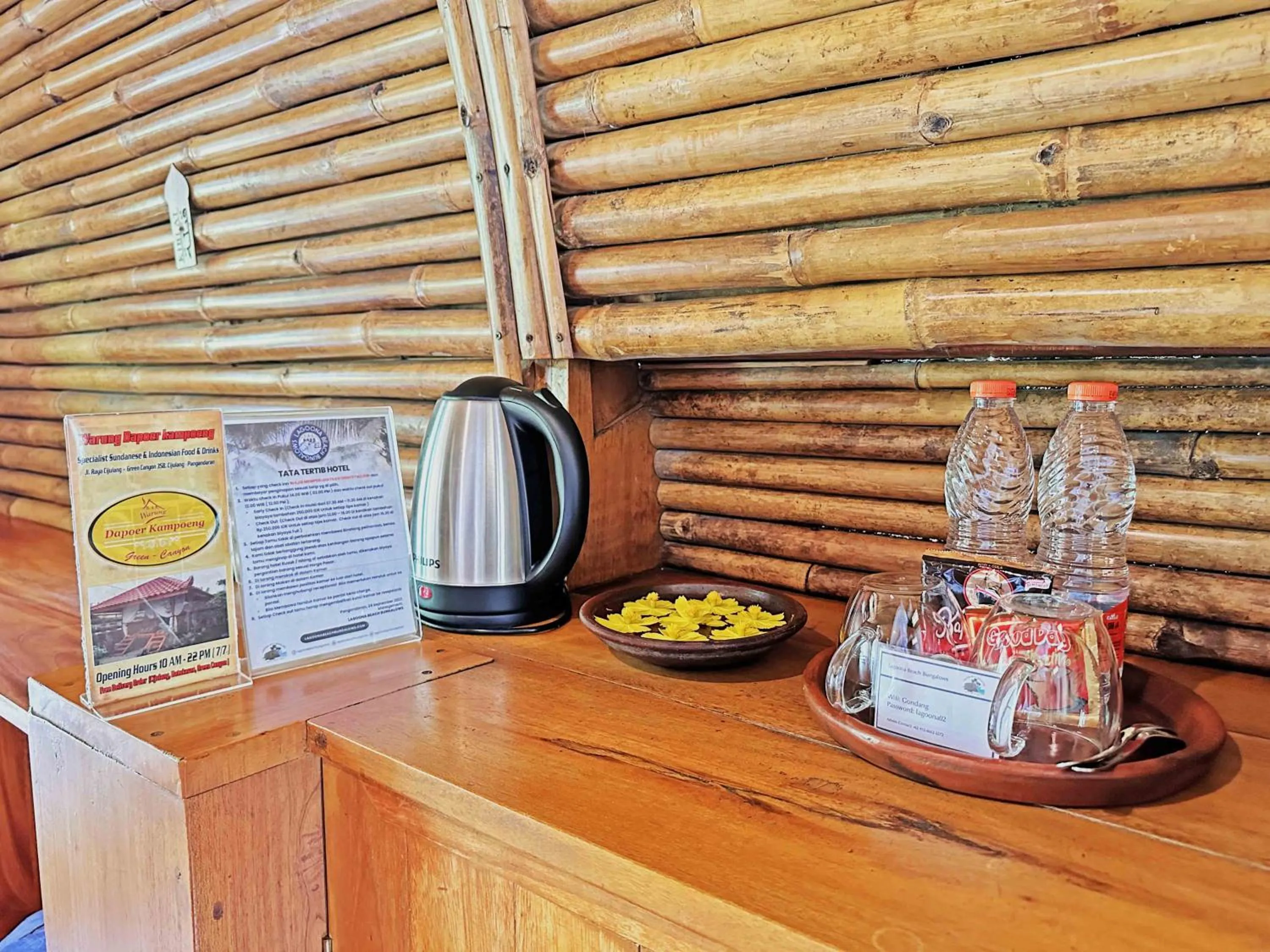 Food and drinks in Lagoona Beach Bungalows - Eco Bungalows Batukaras