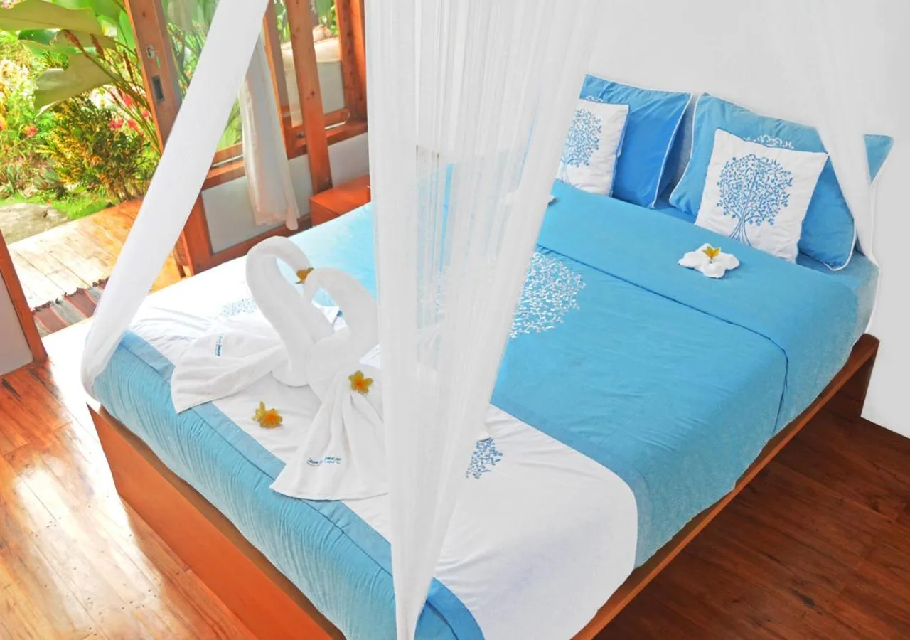 Bedroom, Bed in Lagoona Beach Bungalows - Eco Bungalows Batukaras