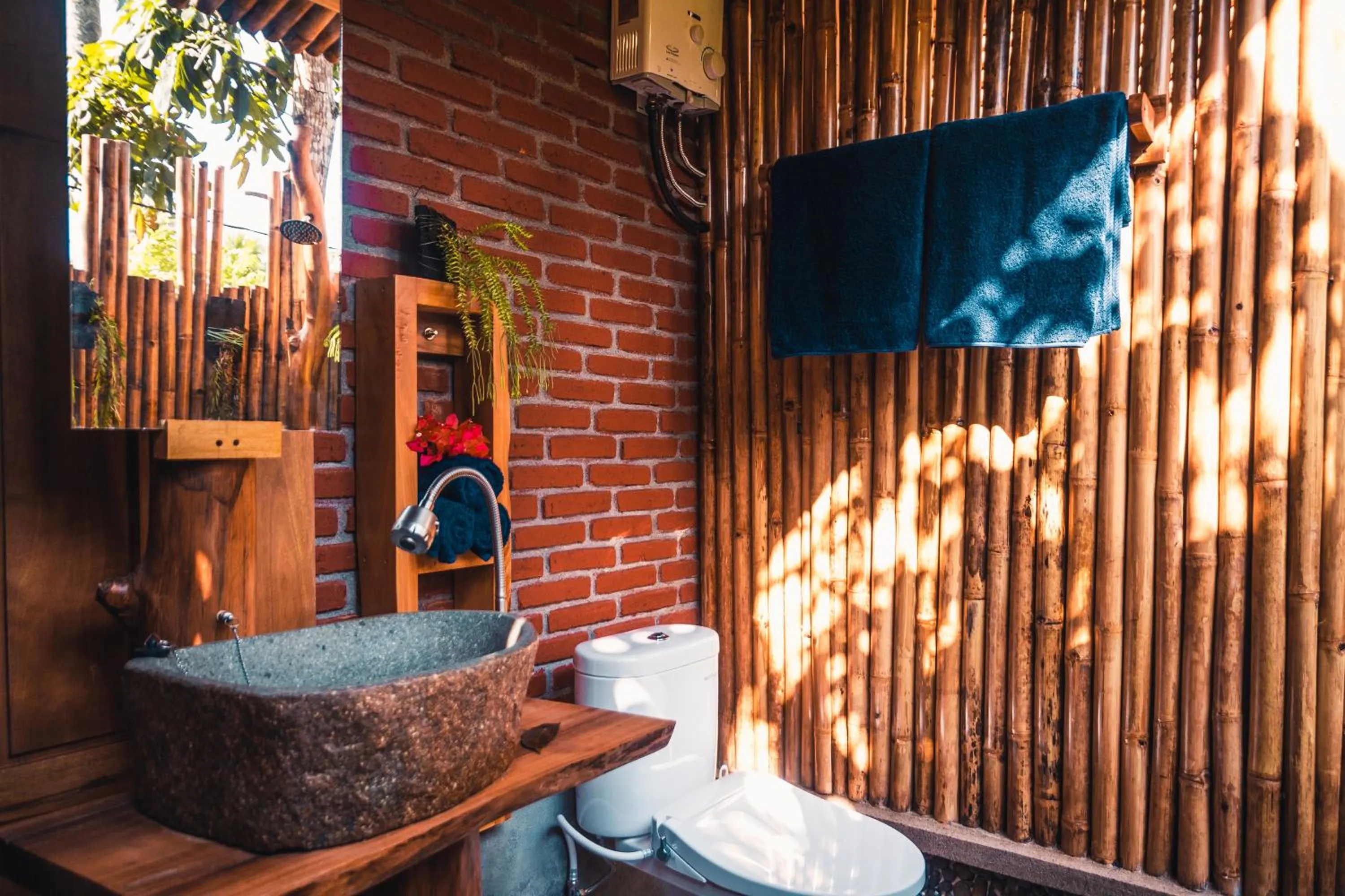 Bathroom in Lagoona Beach Bungalows - Eco Bungalows Batukaras