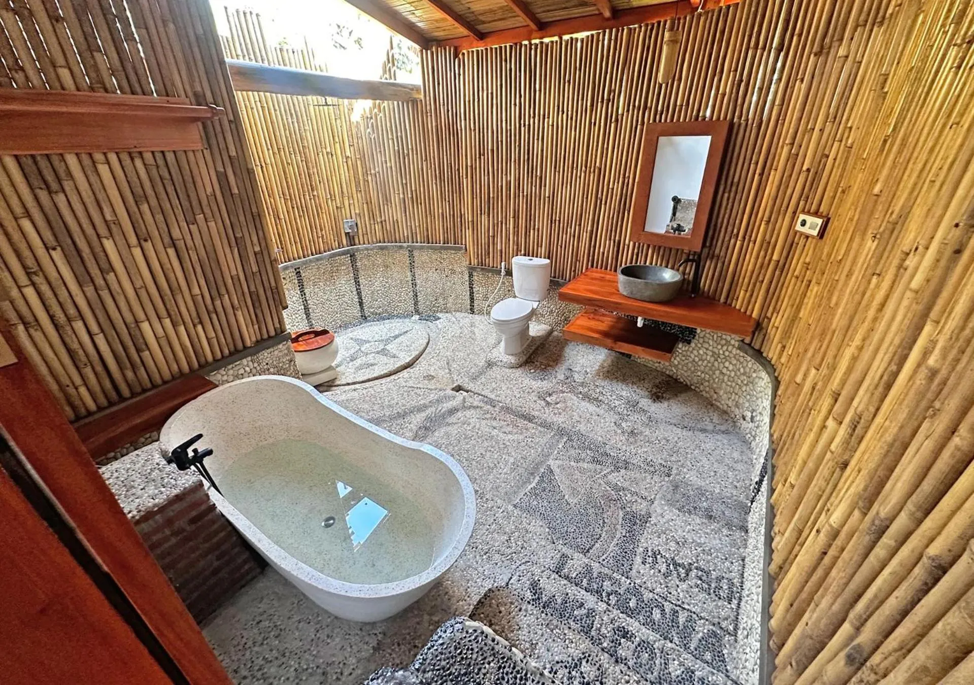 Bathroom in Lagoona Beach Bungalows - Eco Bungalows Batukaras