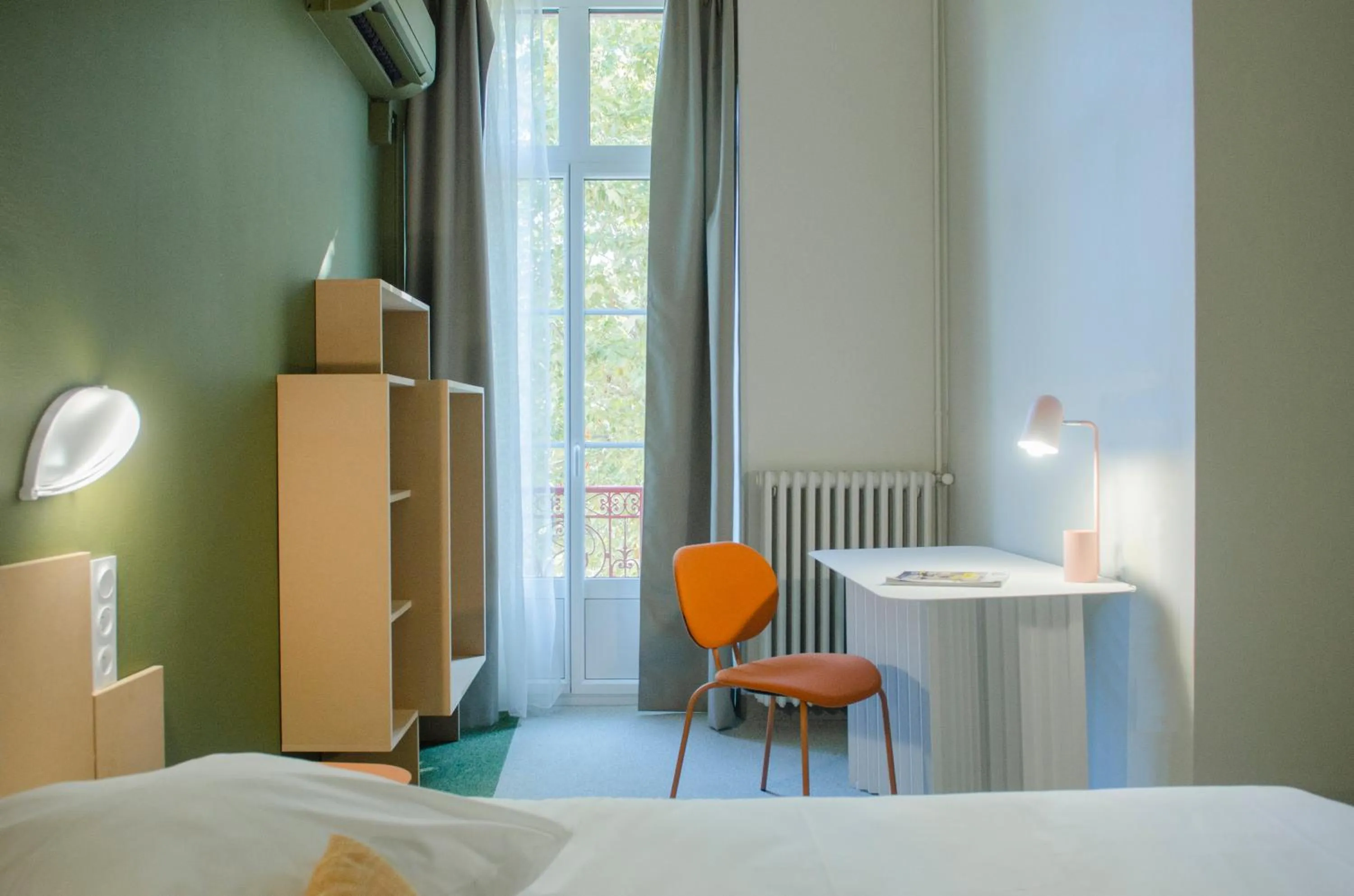 Bed in Hôtel IMPERATOR Béziers