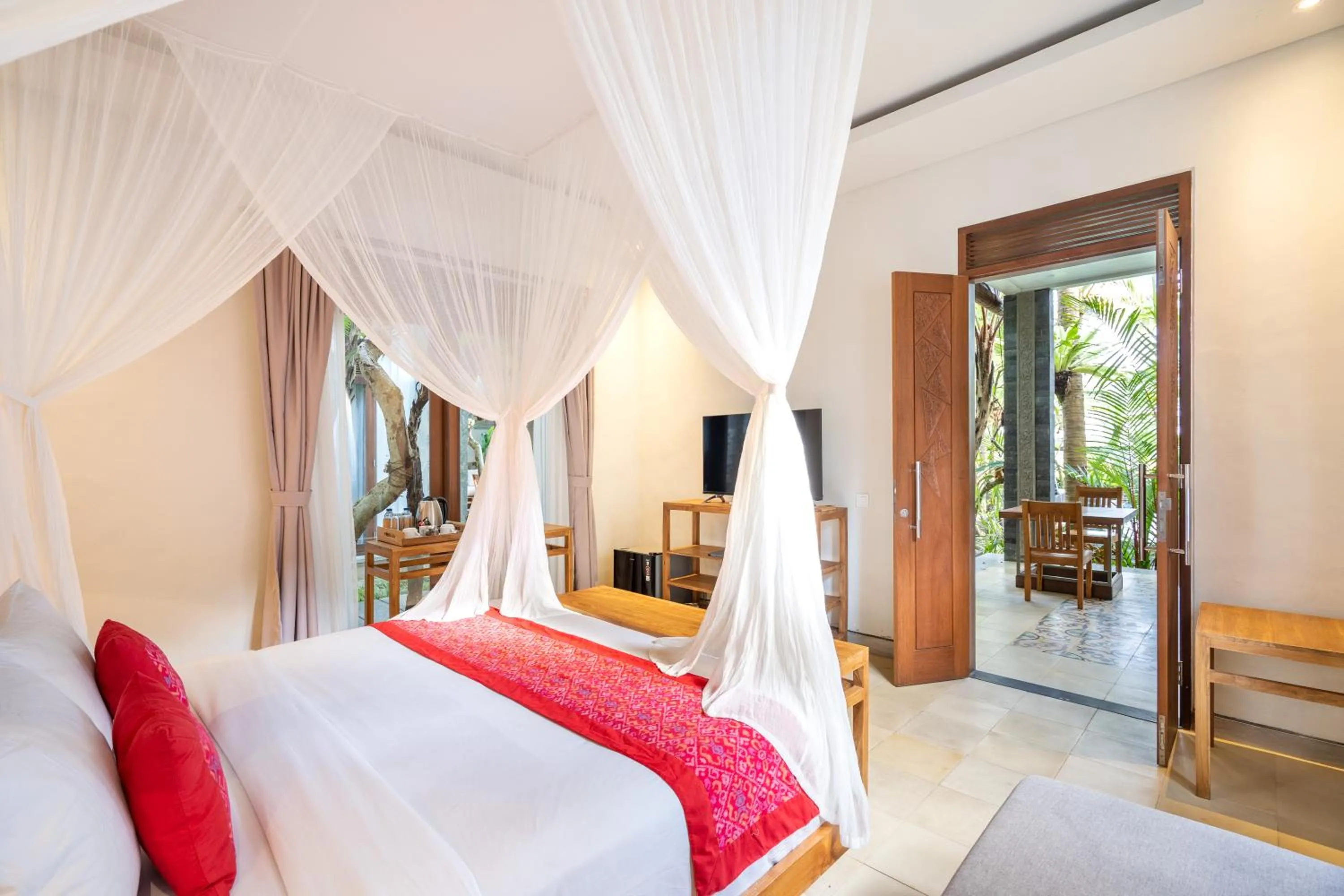 Bed in Prabhu Ubud Villa