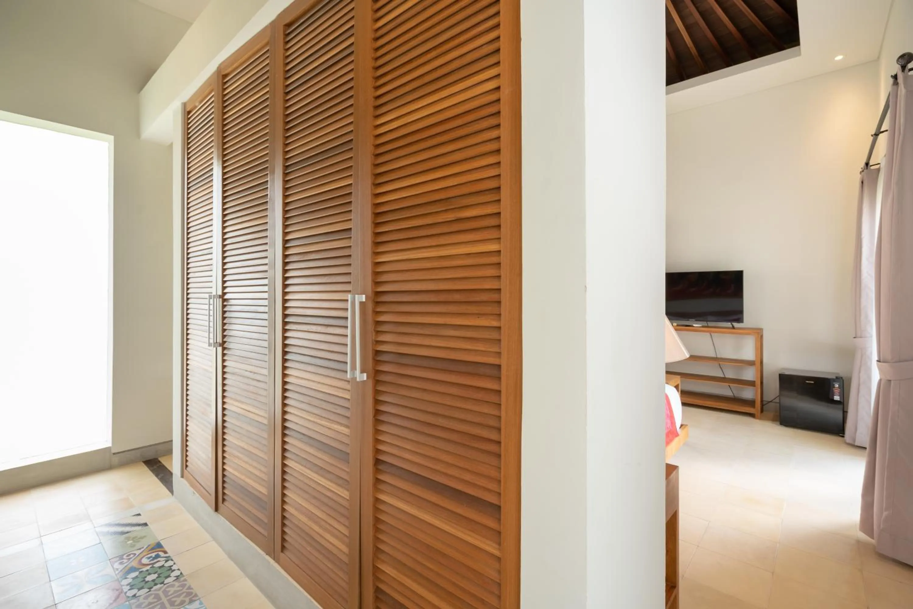wardrobe in Prabhu Ubud Villa