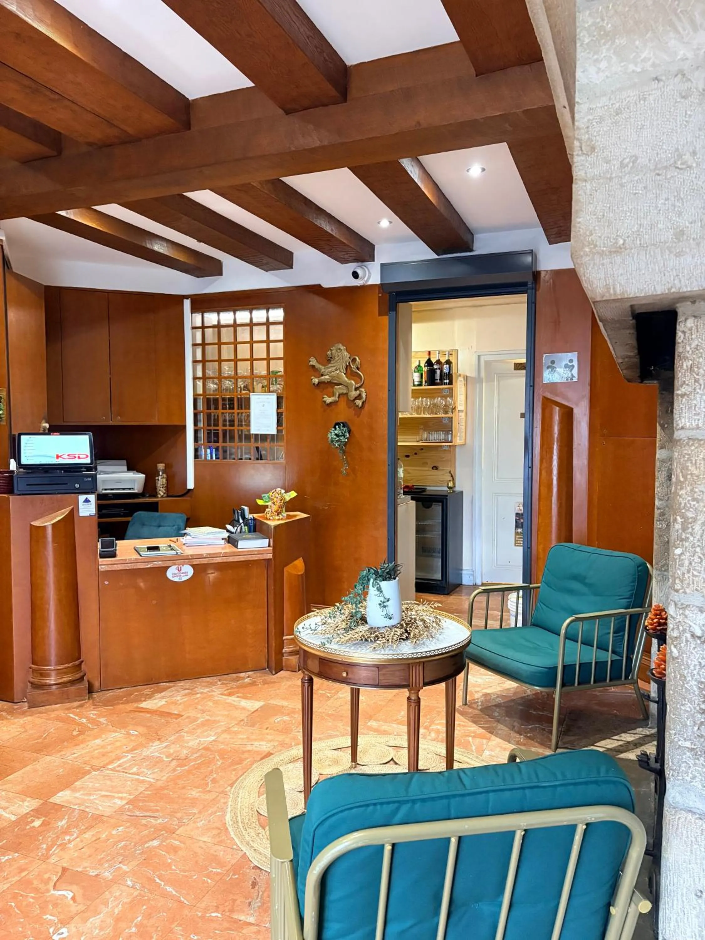 Logis Hôtels - Hôtel et Restaurant Le Lion d'Or