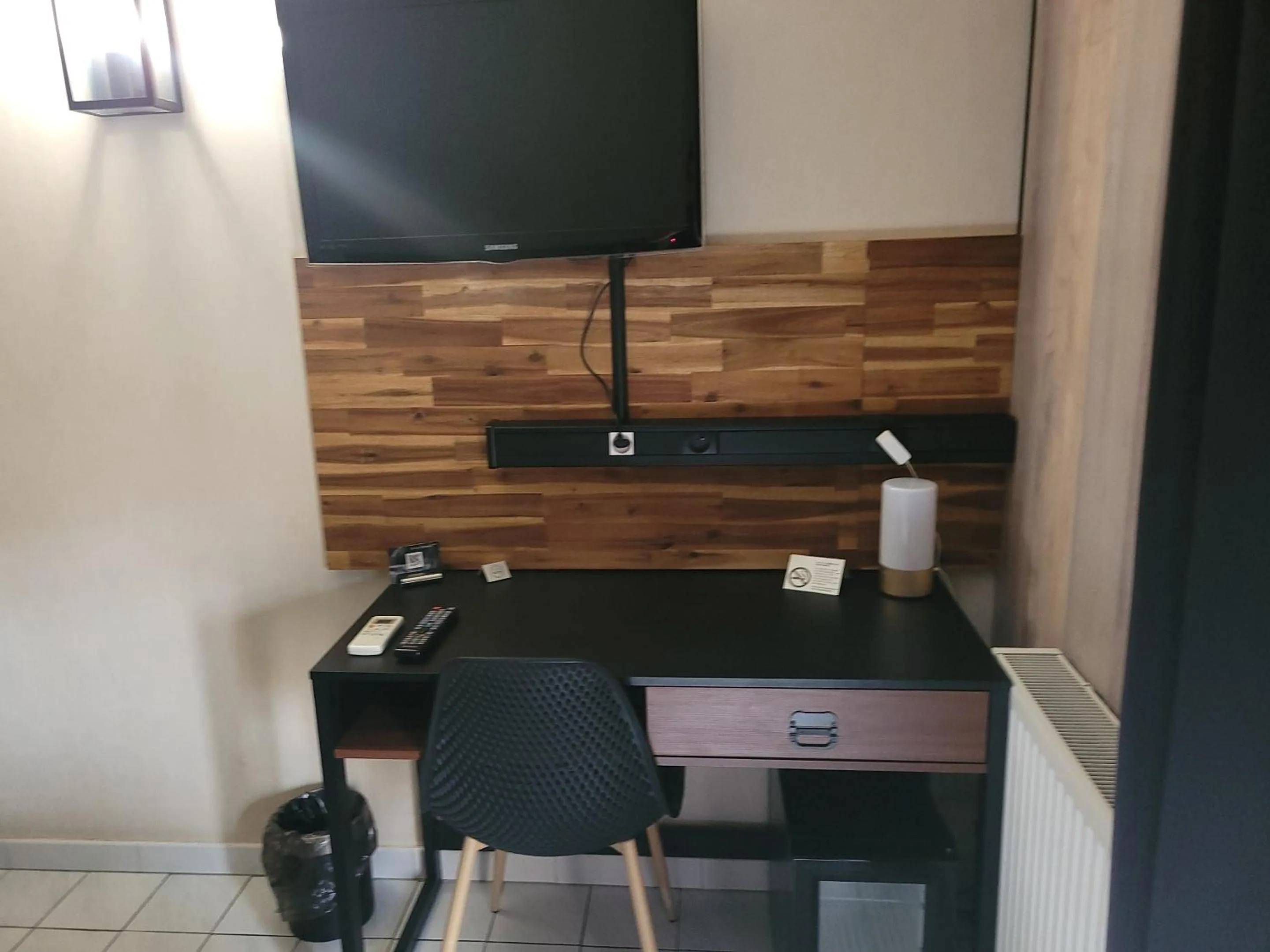 Other in Le Médicis