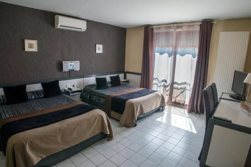 Bedroom, Bed in Le Médicis